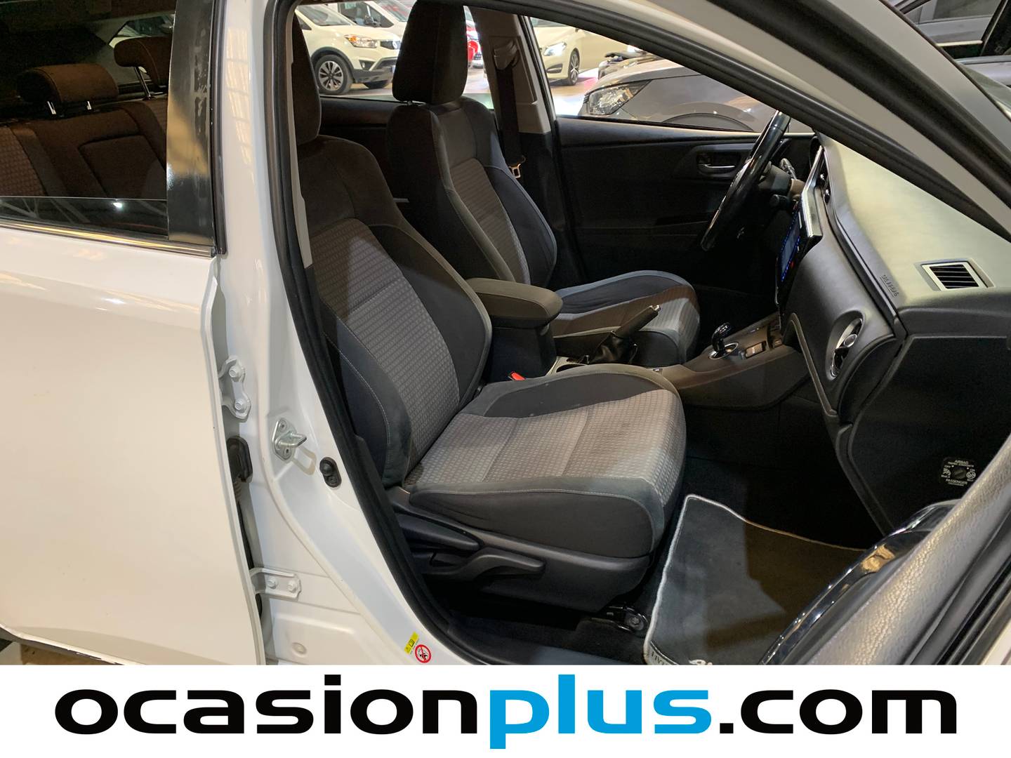 Foto Toyota Auris Toyota Auris 140H Hybrid Touring Sports Feel! Edition (136 CV)