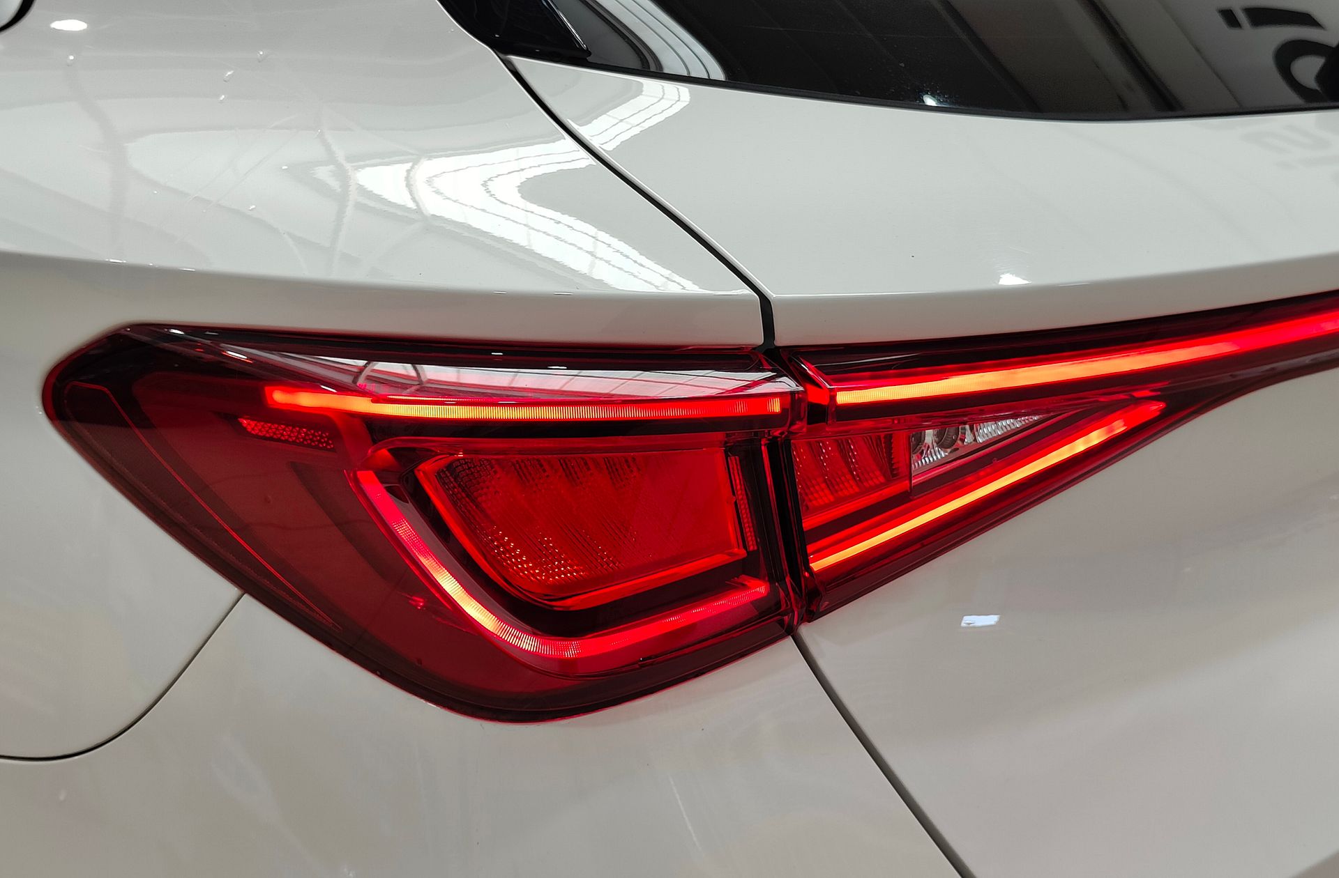SEAT León ST 1.4 e-Hybrid Xcellence Go L DSG - foto 16