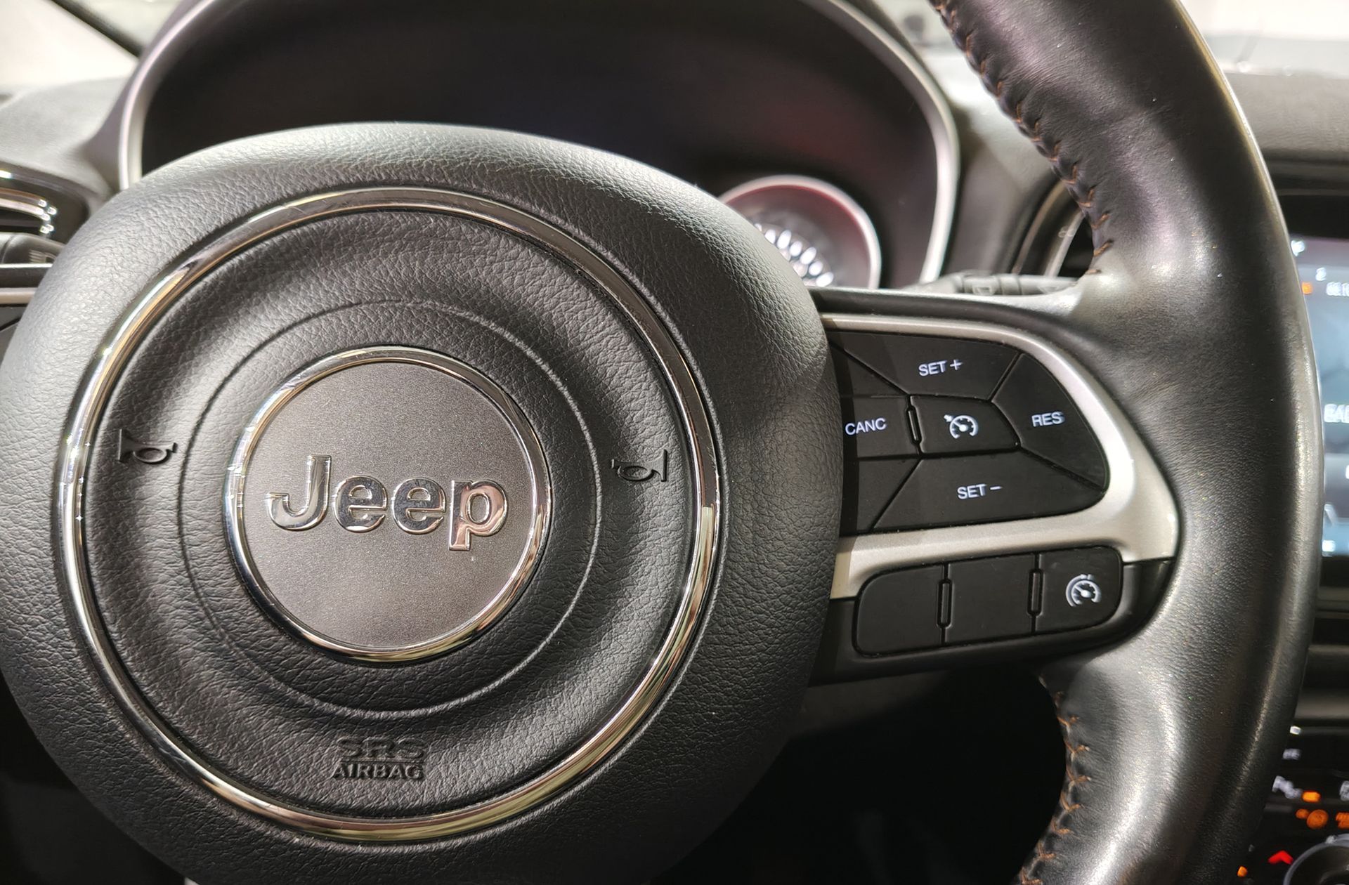 Jeep Compass 1.4 MultiAir Limited 4x2 - foto 28