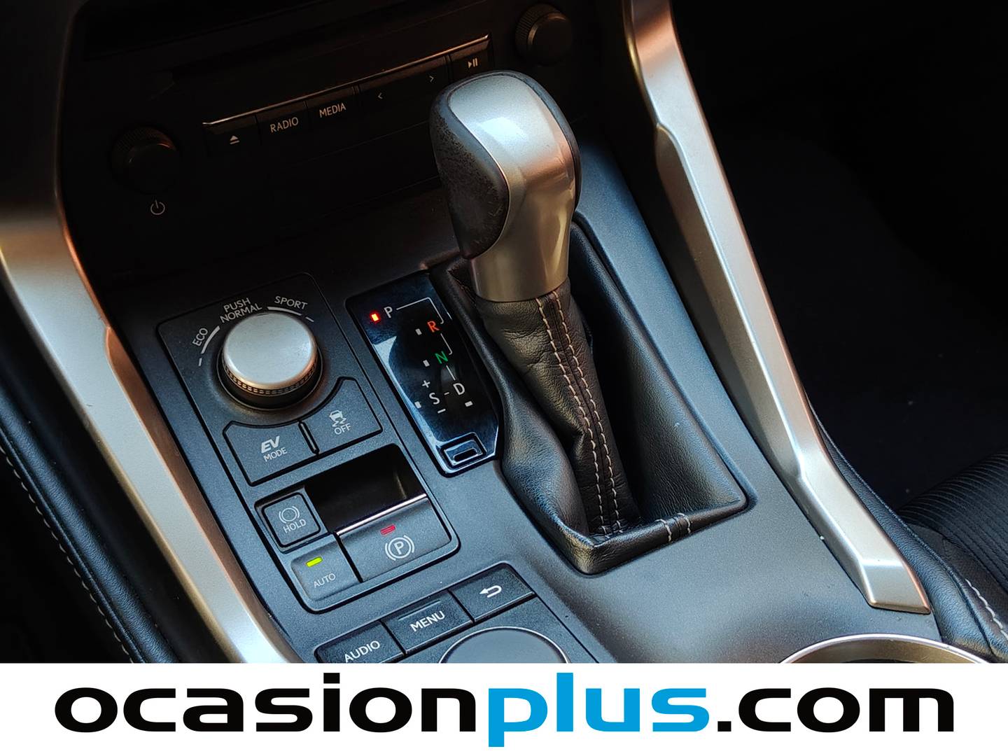 Lexus NX Lexus NX 300h Business 2WD (197 CV) de segunda mano