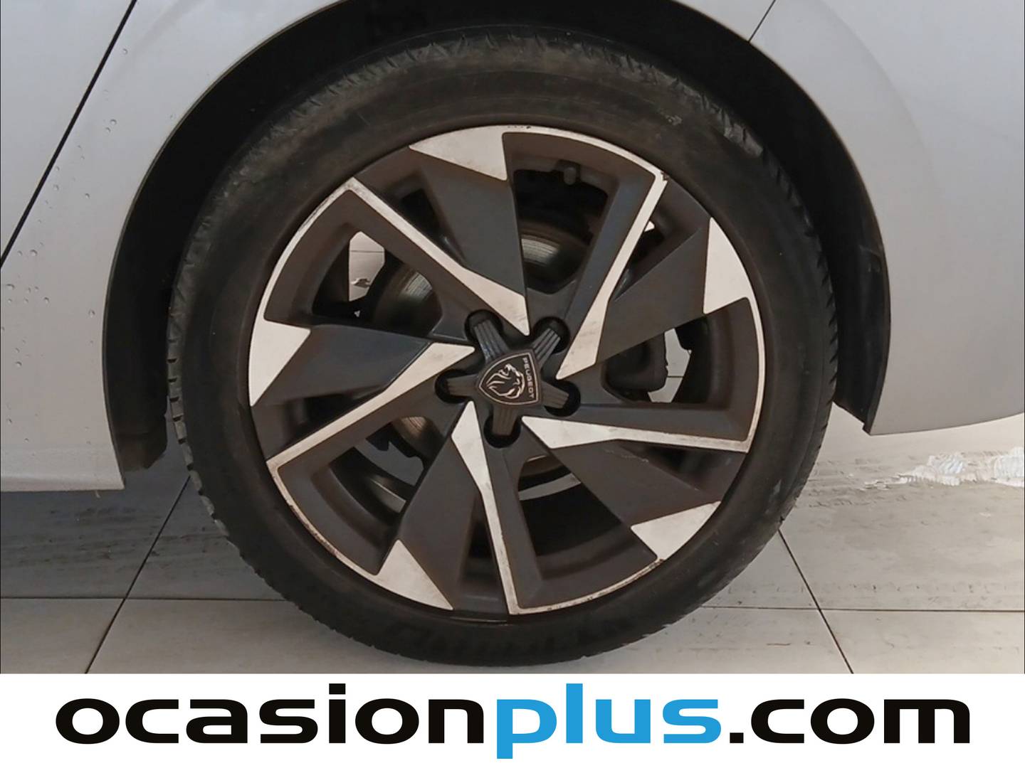 Foto Peugeot 308 Peugeot 308 PureTech 130 S&S Allure Pack EAT8 (130 CV)