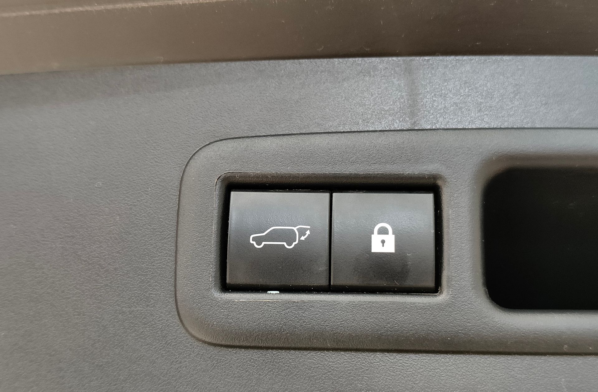 Lexus UX 250h Luxury - foto 20