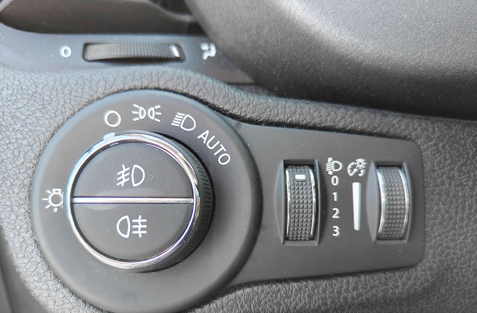 Fiat 500X 1.3 Firefly Cross T4 DCT - foto 11