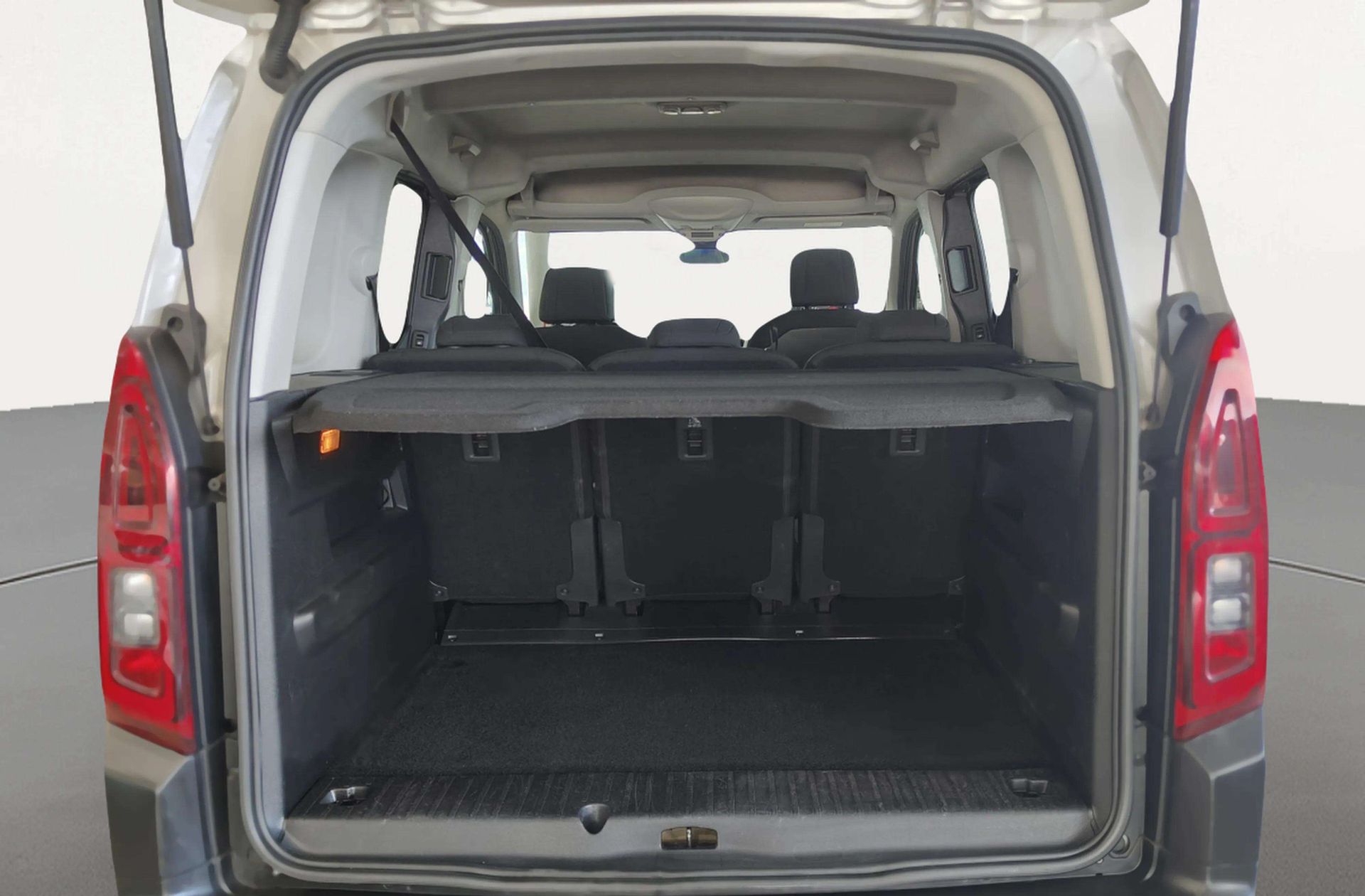 Citroën Berlingo BlueHDi 130 Talla M Shine EAT8 - foto 19