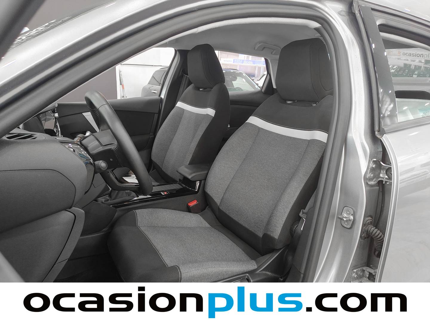 Foto Citroën C4 X Citroen C4 X PureTech 100 S&S 6v You (102 CV)