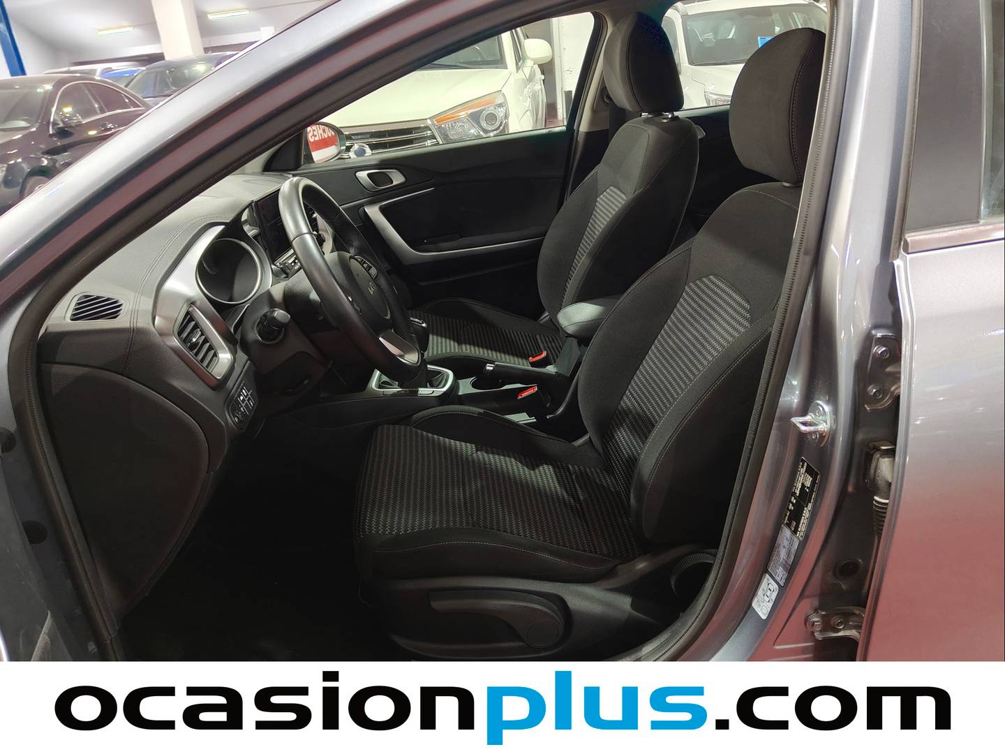 Foto asientos delanteros KIA Ceed KIA Ceed 1.0 T-GDI Drive (100 CV)