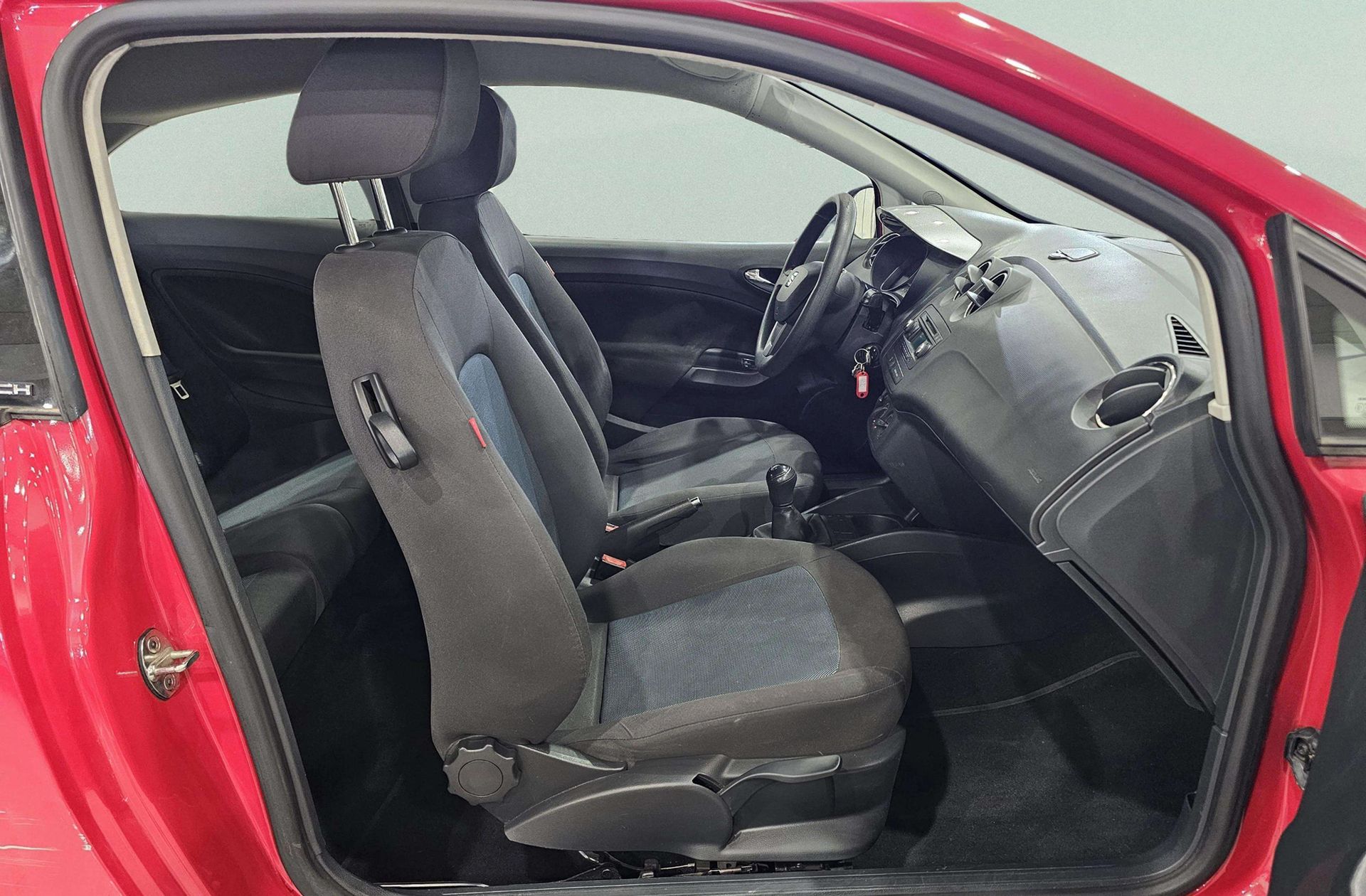SEAT Ibiza SC 1.2 12v Reference - foto 15