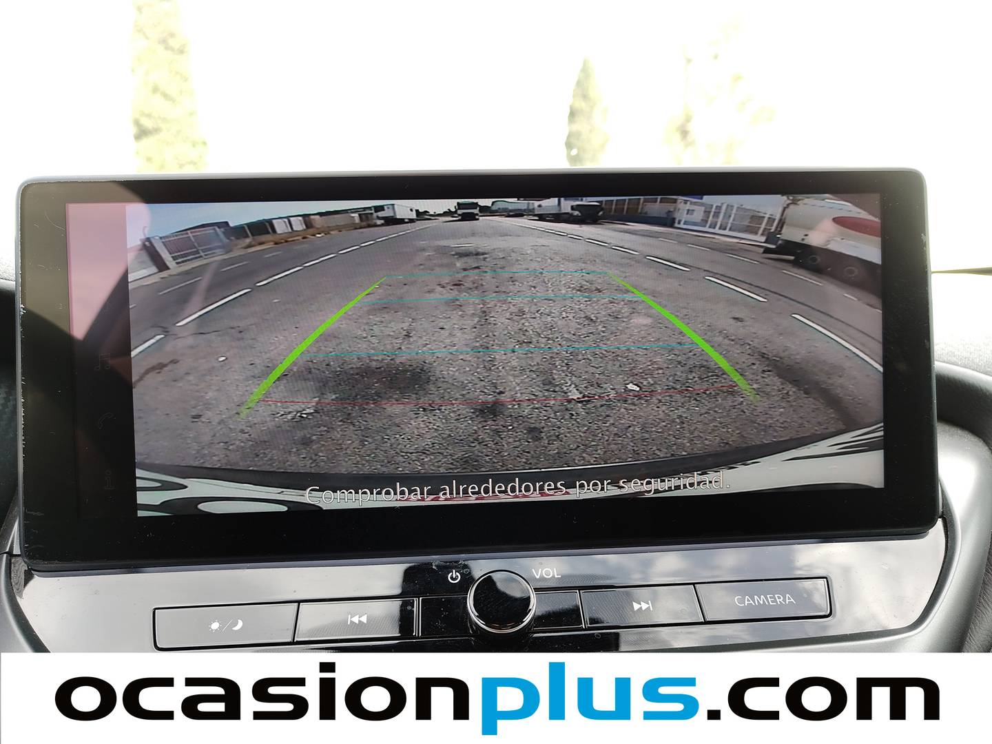 Equipamiento del Nissan JUKE Nissan Juke DIG-T N-Connecta 4x2 (114 CV)