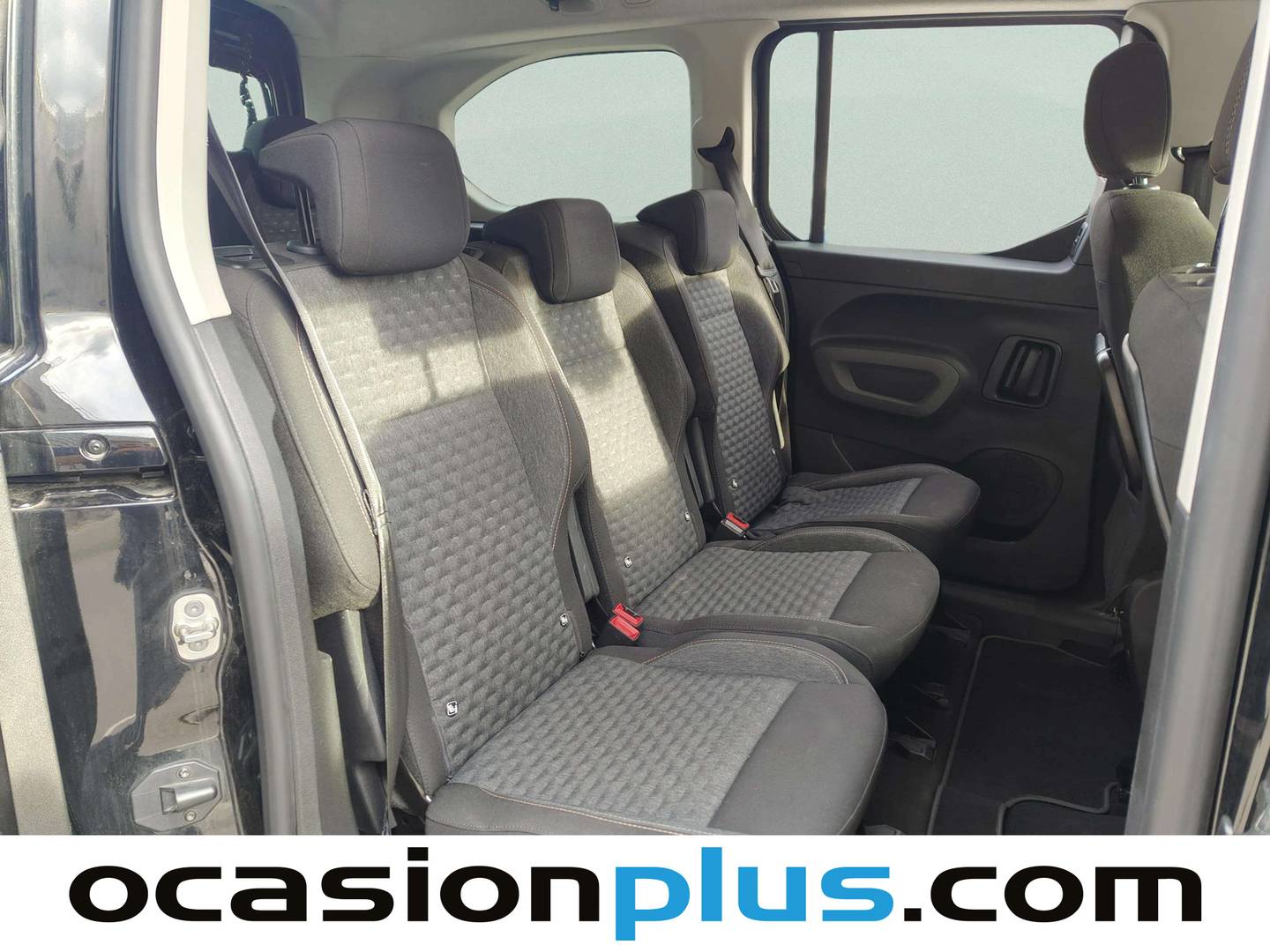 Foto Peugeot Rifter Peugeot Rifter BlueHDi 130 GT Long EAT8  (130 CV)