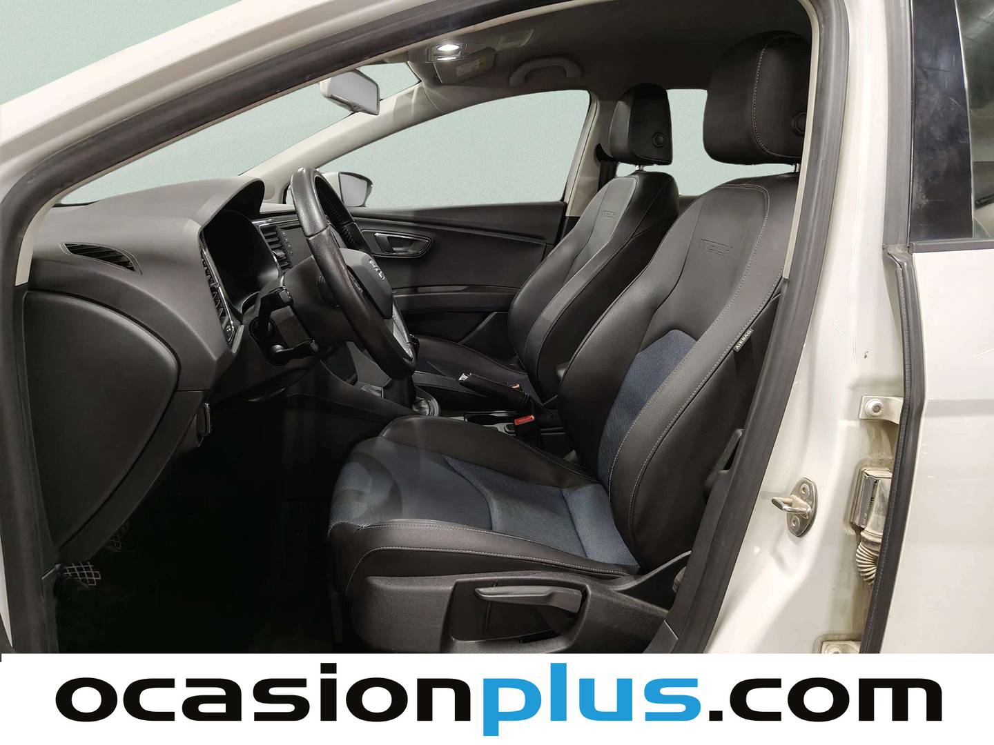 Foto asientos delanteros Seat León Seat León 1.4 TSI St&Sp I-Tech (125 CV)