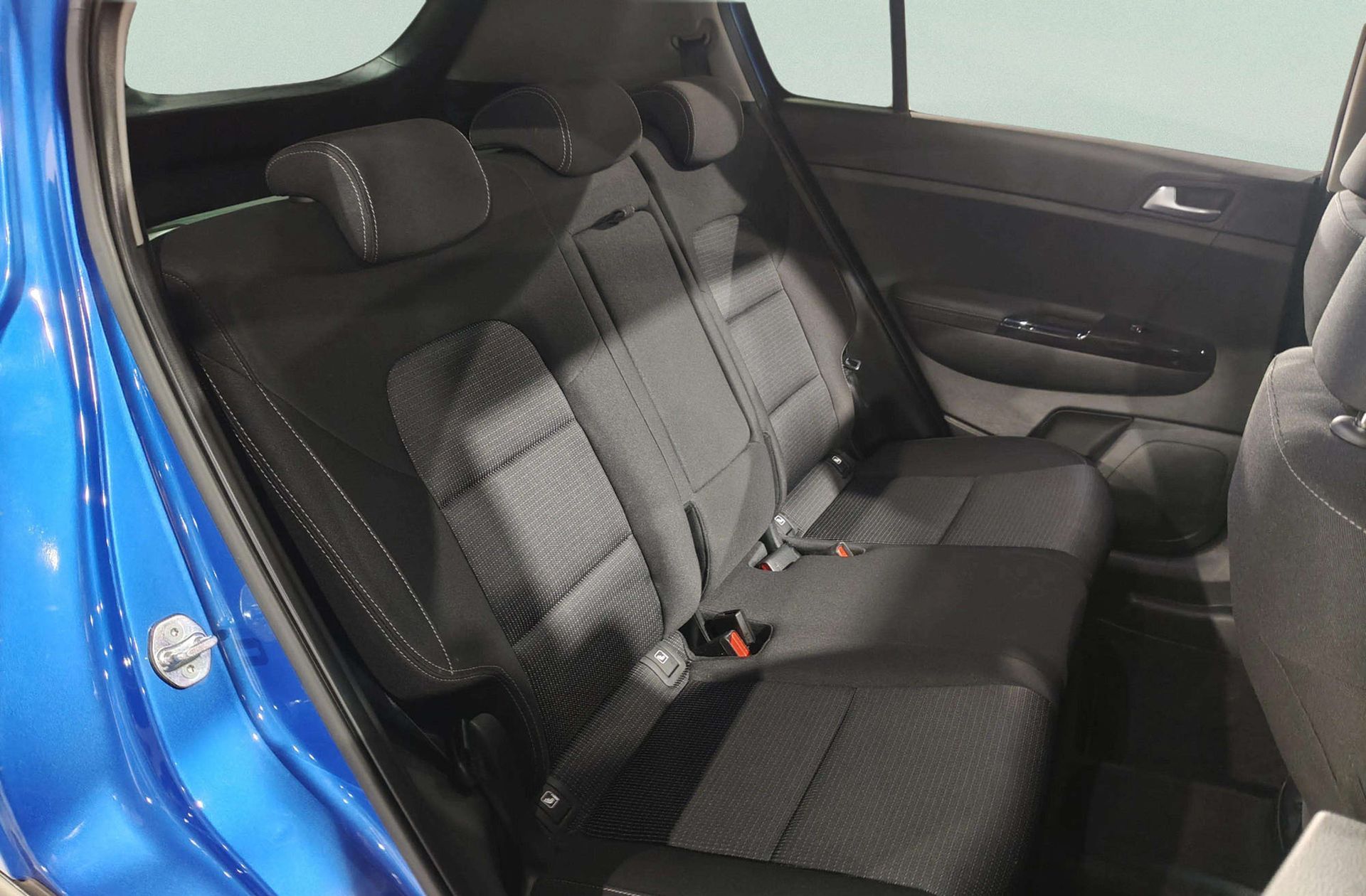 Kia Sportage 1.6 GDI Black Edition 4x2 - foto 19