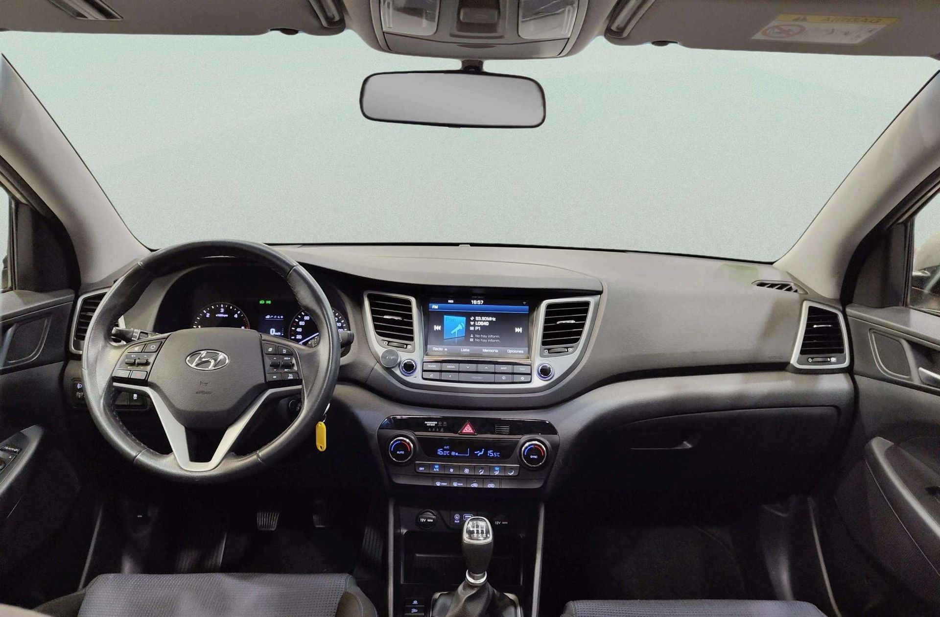 Hyundai Tucson 1.7 CRDi BlueDrive Link Sky 4x2 - foto 7