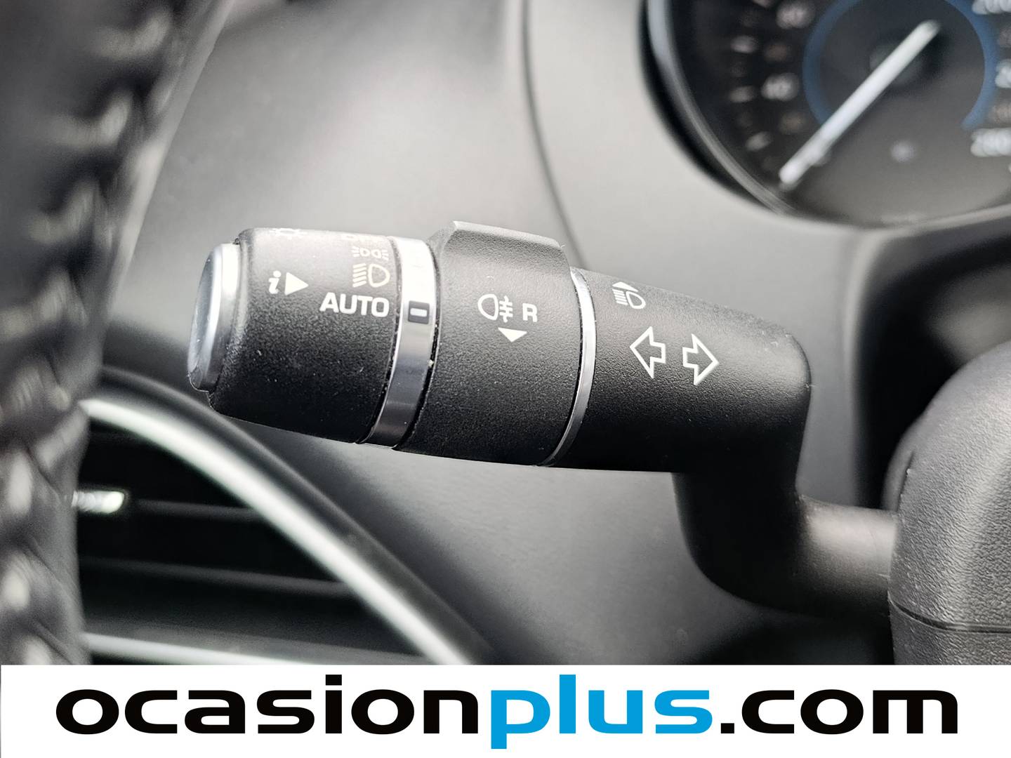 Foto Jaguar XE Jaguar XE 2.0 Diesel R-Sport RWD Auto (180 CV)