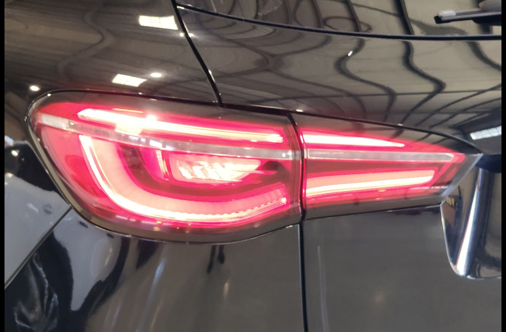 MG HS 1.5 Turbo GDI Luxury - foto 18
