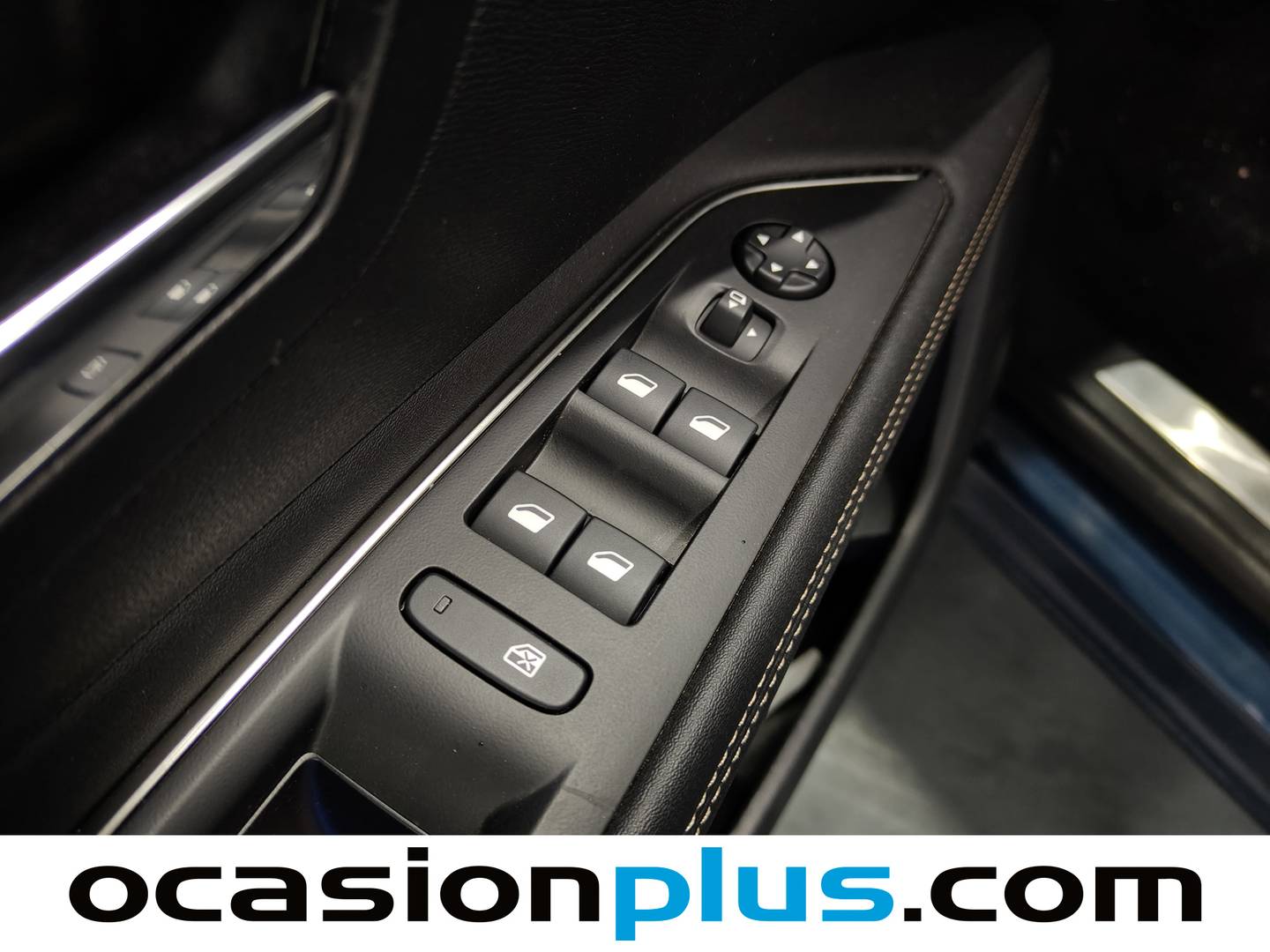 Foto Peugeot 3008 Peugeot 3008 PureTech 130 S&S GT EAT8 (130 CV)