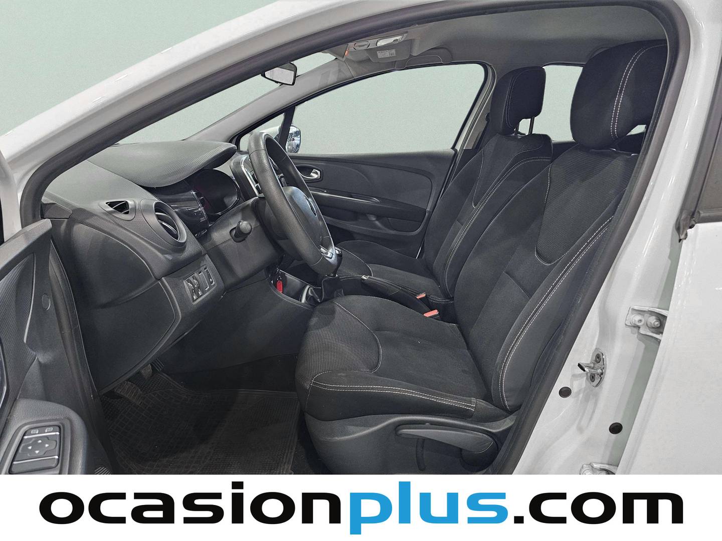 Foto asientos delanteros Renault Clio Renault Clio Business Energy dCi (75 CV)