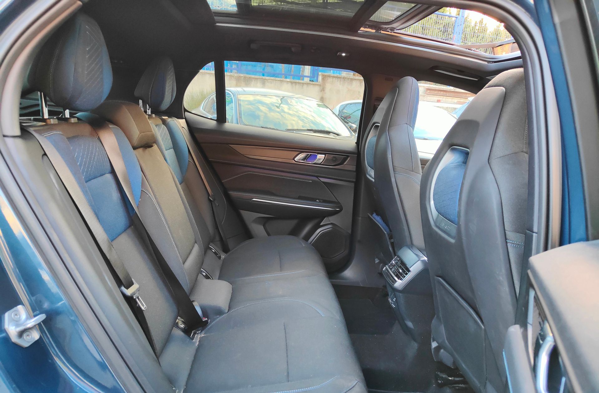 Lynk & Co 01 1.5 PHEV - foto 19