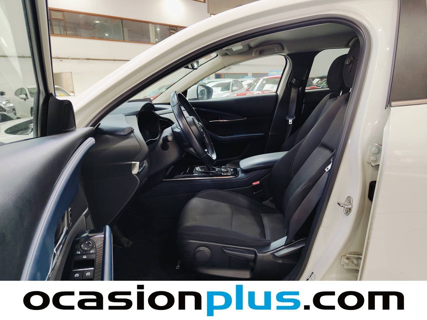 Foto asientos delanteros Mazda CX-30 Mazda CX-30 1.8 SKYACTIV-D Evolution 2WD (116 CV)