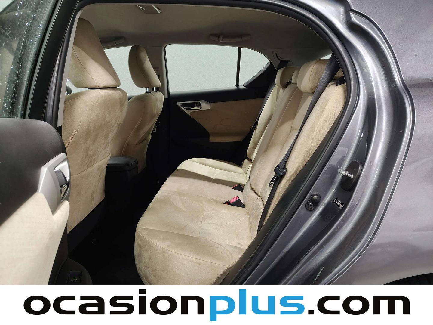Foto asientos traseros Lexus CT Lexus CT 200h Pack Hybrid Plus (136 CV)