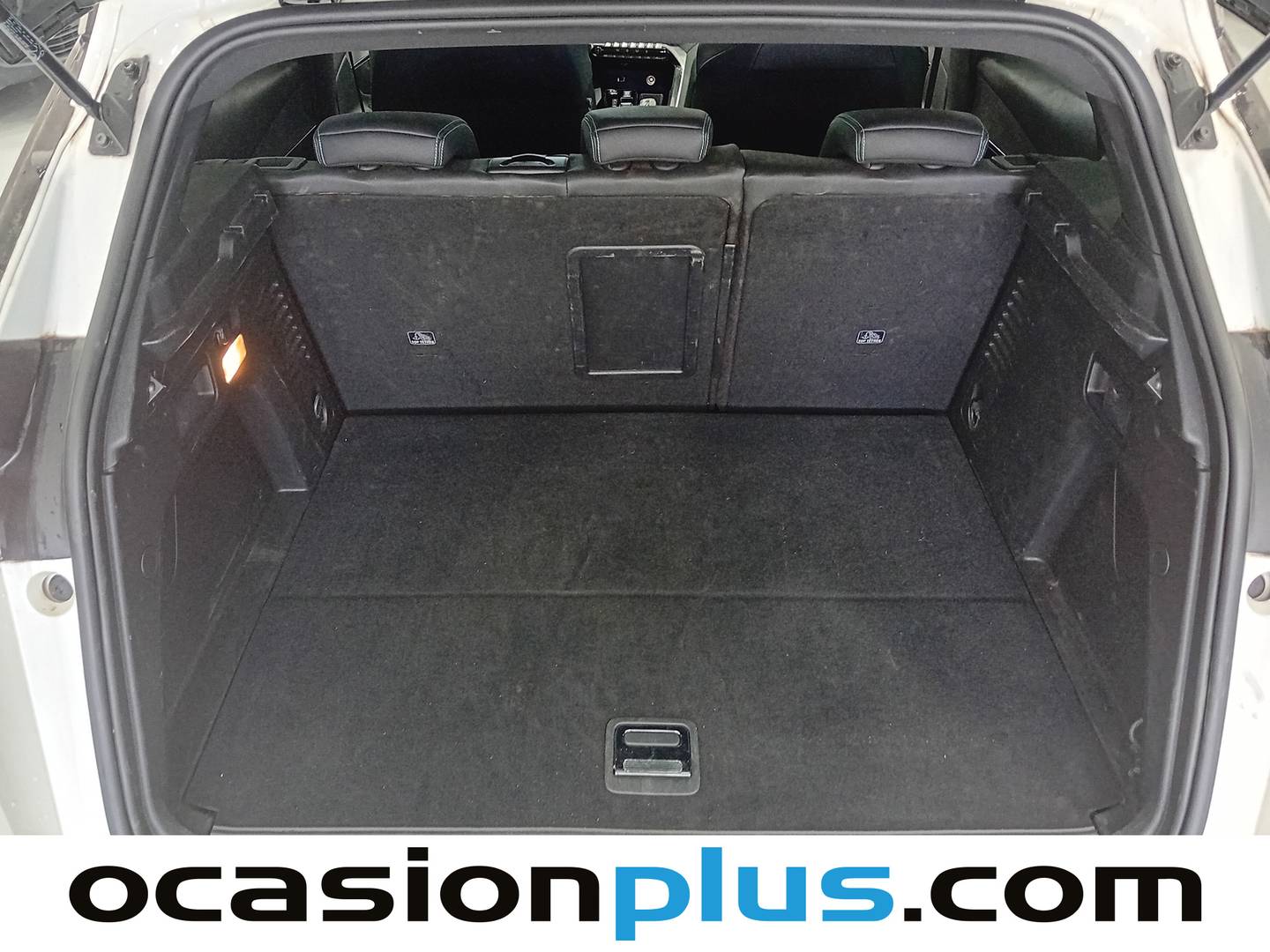 Foto Peugeot 3008 Hybrid Peugeot 3008 Hybrid 300 Allure Pack e-EAT8 (300 CV)