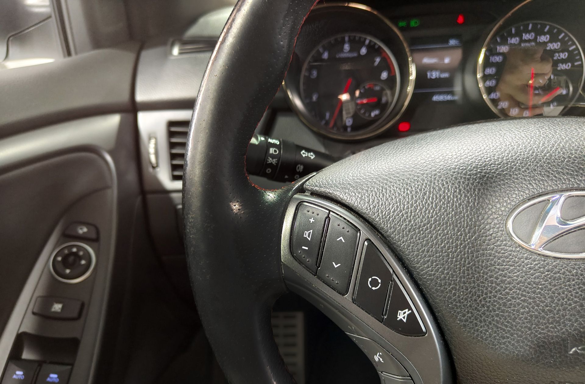 Hyundai i30 1.6 T-GDi Turbo Sky Nav - foto 26