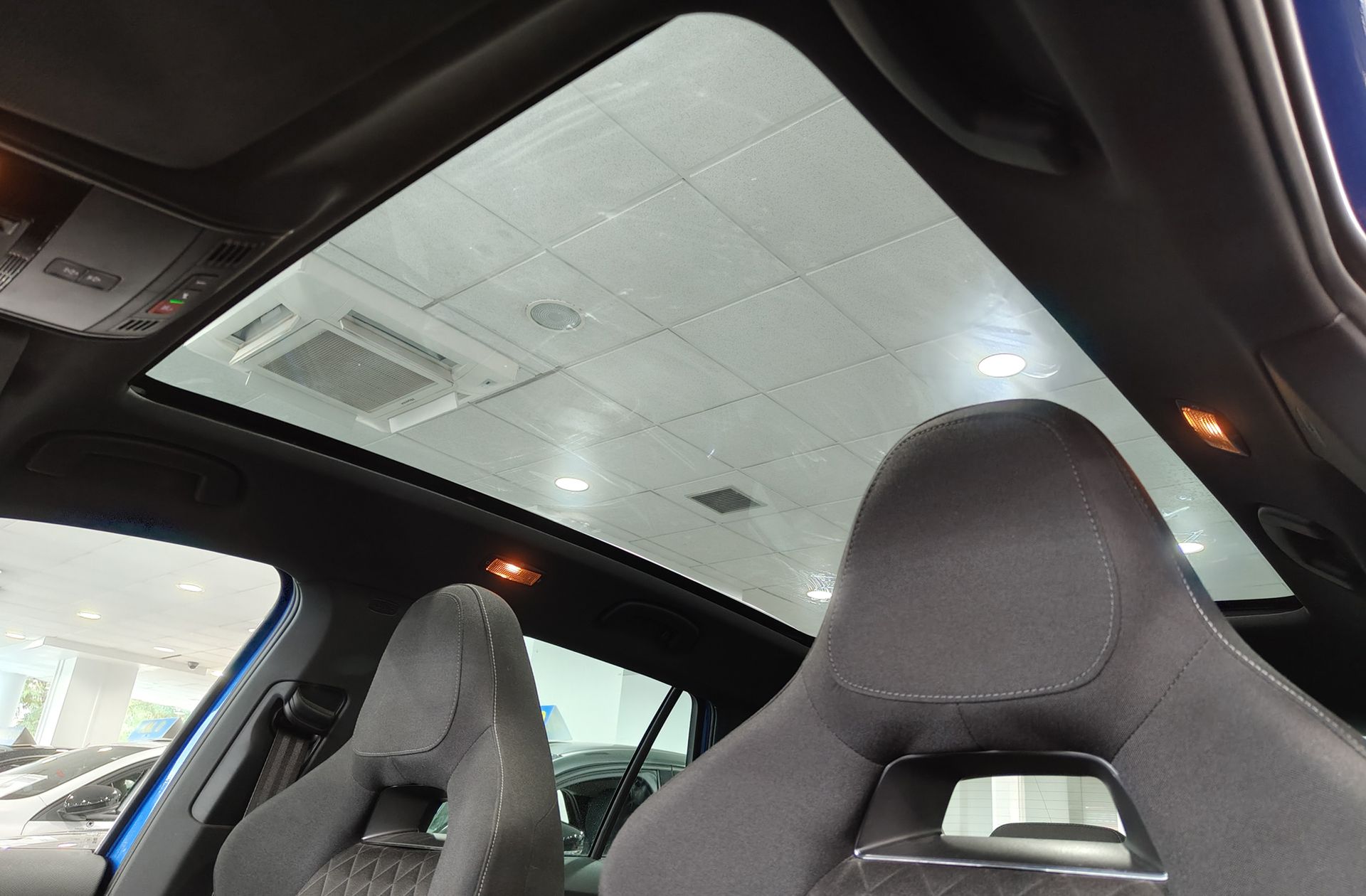 Škoda Kamiq 1.0 TSI Sport - foto 5