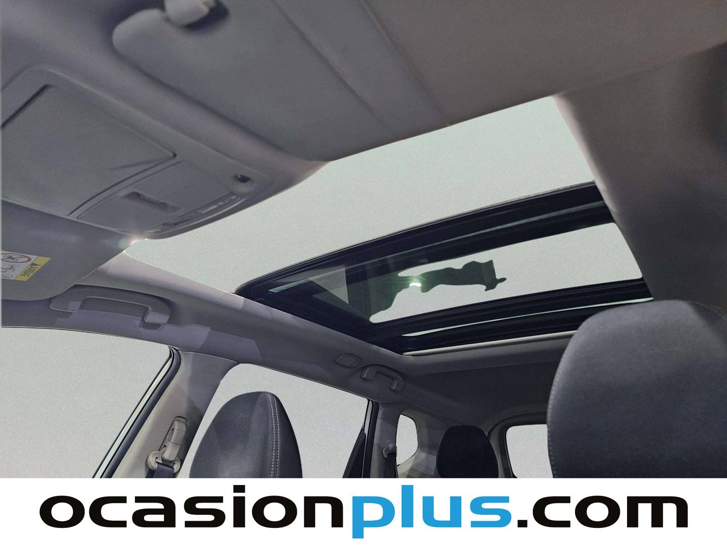 Extras y acabados del Nissan X-TRAIL Nissan X-Trail 1.6 dCi N-Connecta (130 CV)