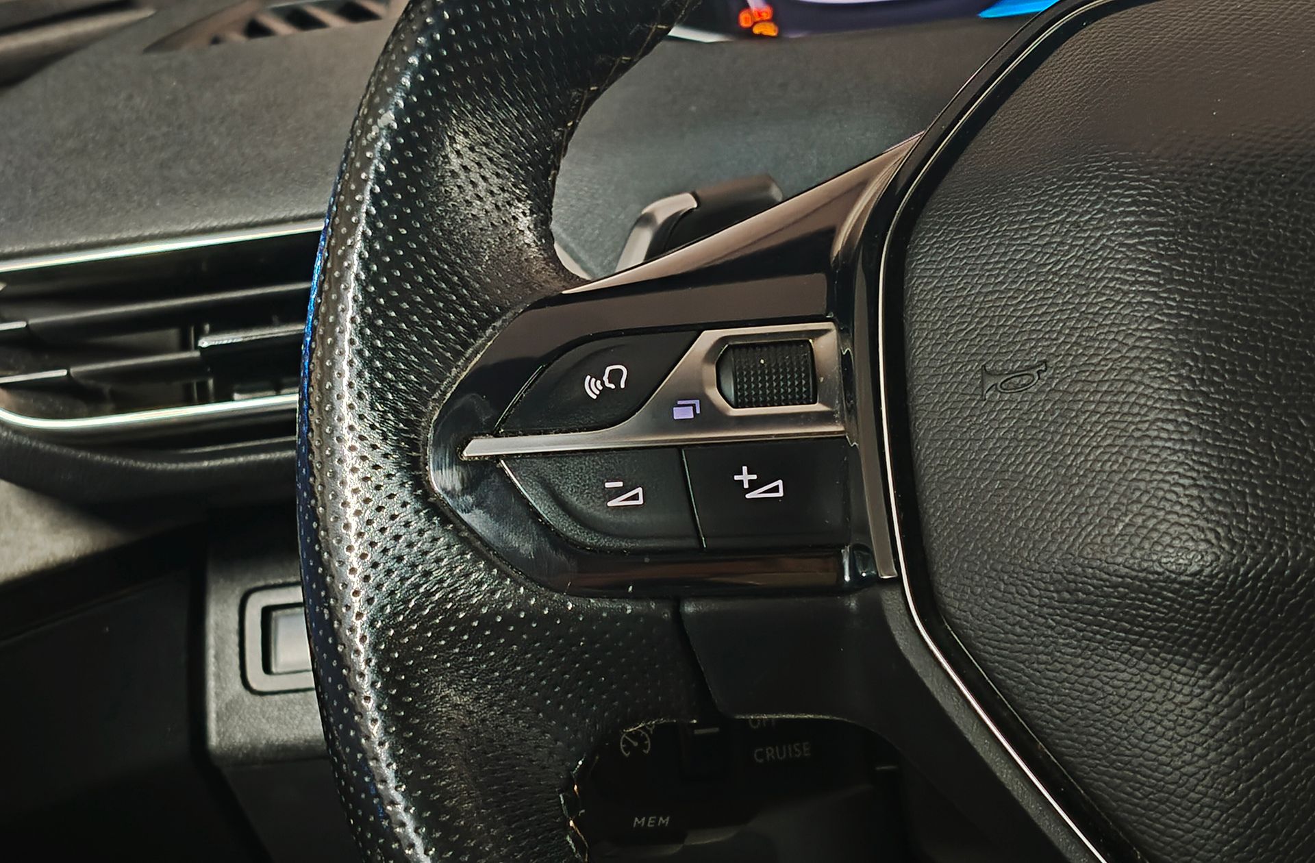 Peugeot 5008 BlueHDi 130 GT EAT8 7 plazas - foto 32
