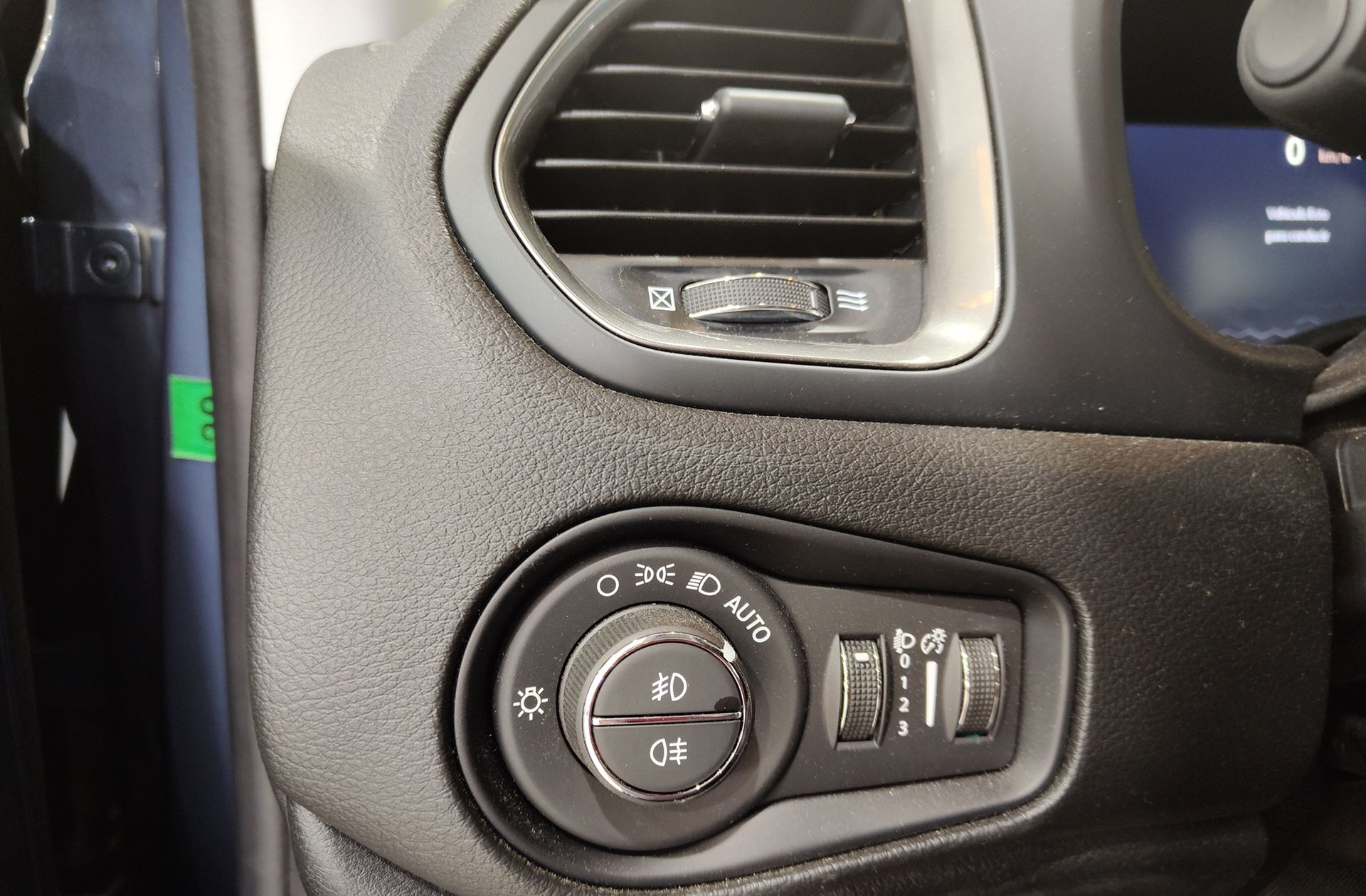Jeep Renegade eHybrid 1.5 Limited ATX - foto 22