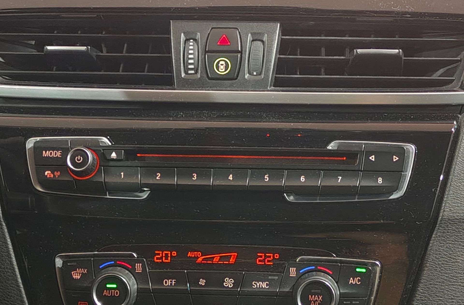 BMW X1 sDrive18d - foto 31