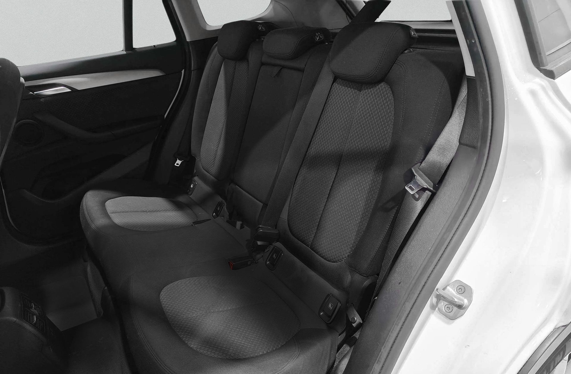 BMW X1 sDrive18d - foto 11