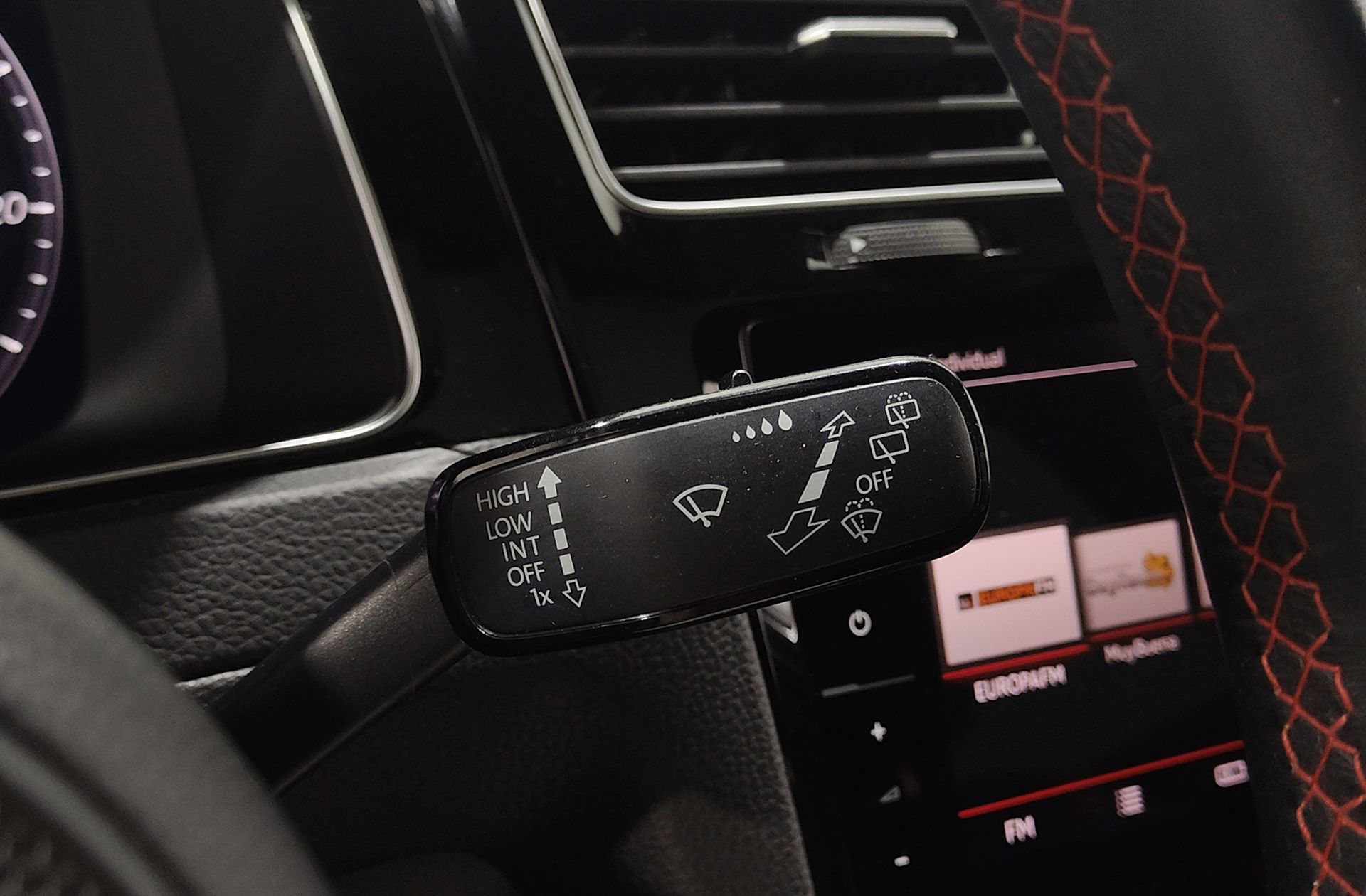 Volkswagen Golf GTI Performance 2.0 TSI DSG - foto 40