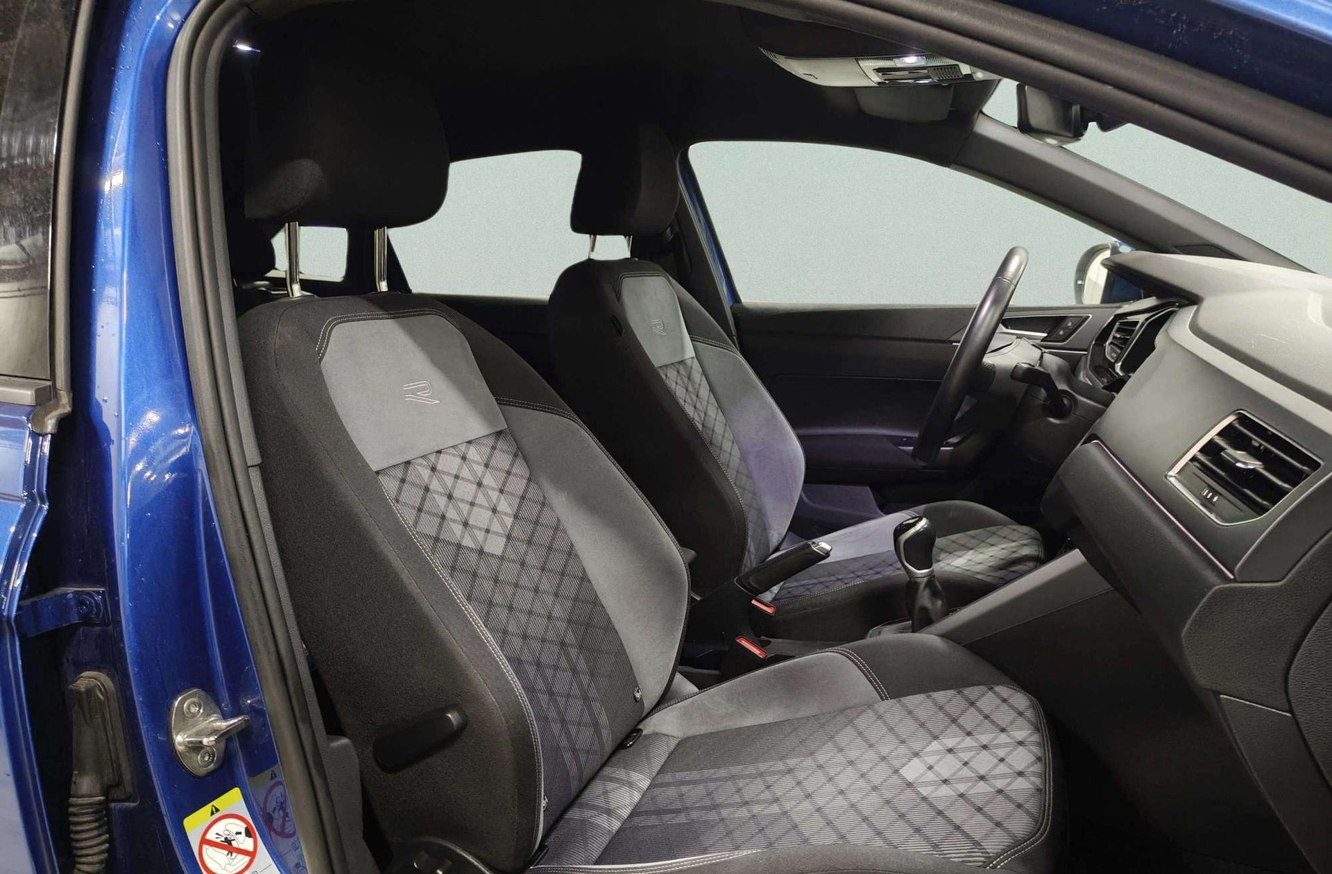 Volkswagen Taigo R-Line 1.0 TSI - foto 21
