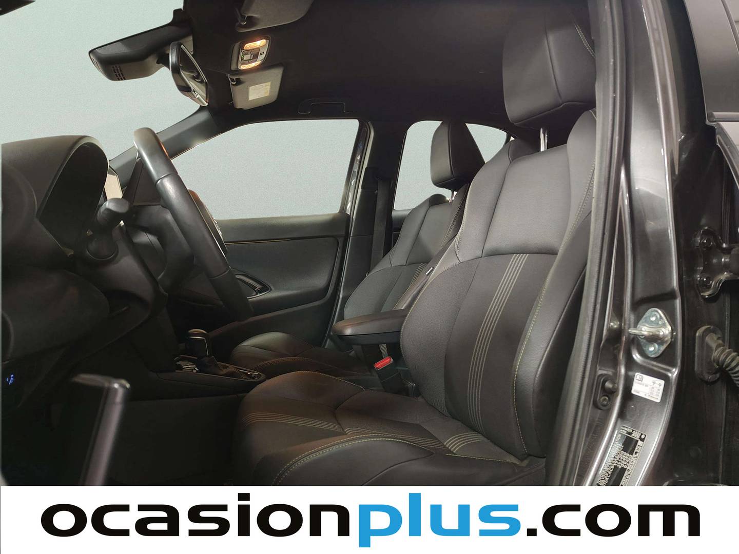 Foto asientos delanteros Toyota Yaris Cross Toyota Yaris Cross 120H Adventure (116 CV) 4WD