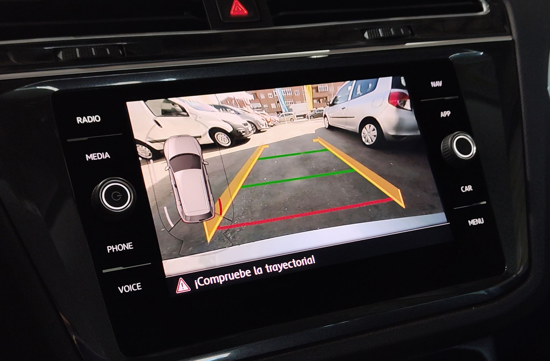 Volkswagen Tiguan Advance 2.0 TDI DSG - foto 9