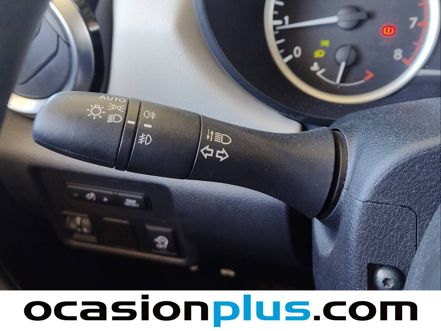 Extras y acabados del Nissan Micra Nissan Micra IG-T 92 Acenta CVT (92 CV)
