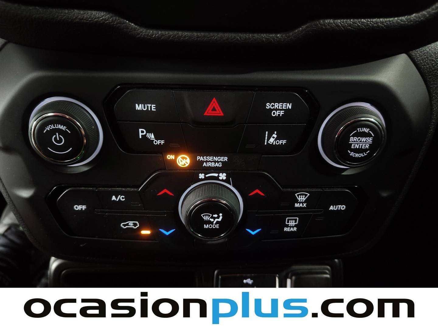 Foto Jeep Renegade Jeep Renegade eHybrid Night Eagle ATX (130 CV)