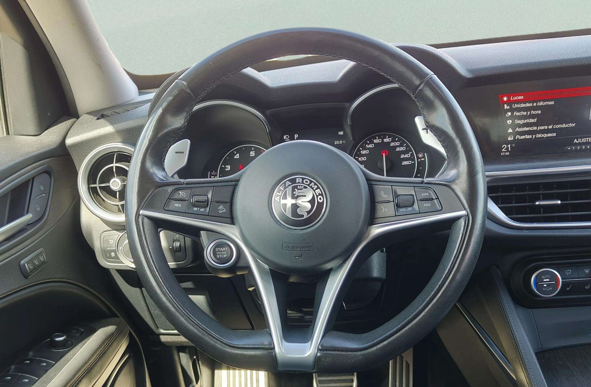Alfa Romeo Stelvio 2.0 Petrol First Edition (I) Q4 - foto 22