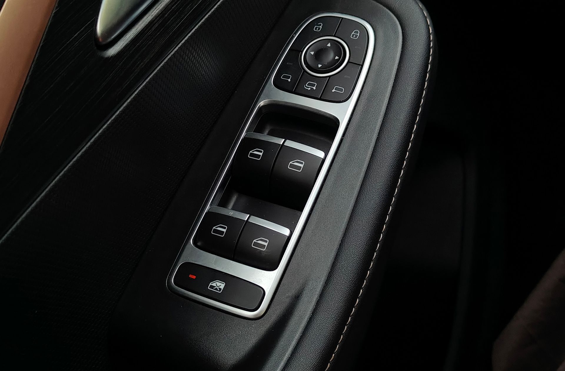 Omoda 5 1.6 T-GDi Premium DCT - foto 40