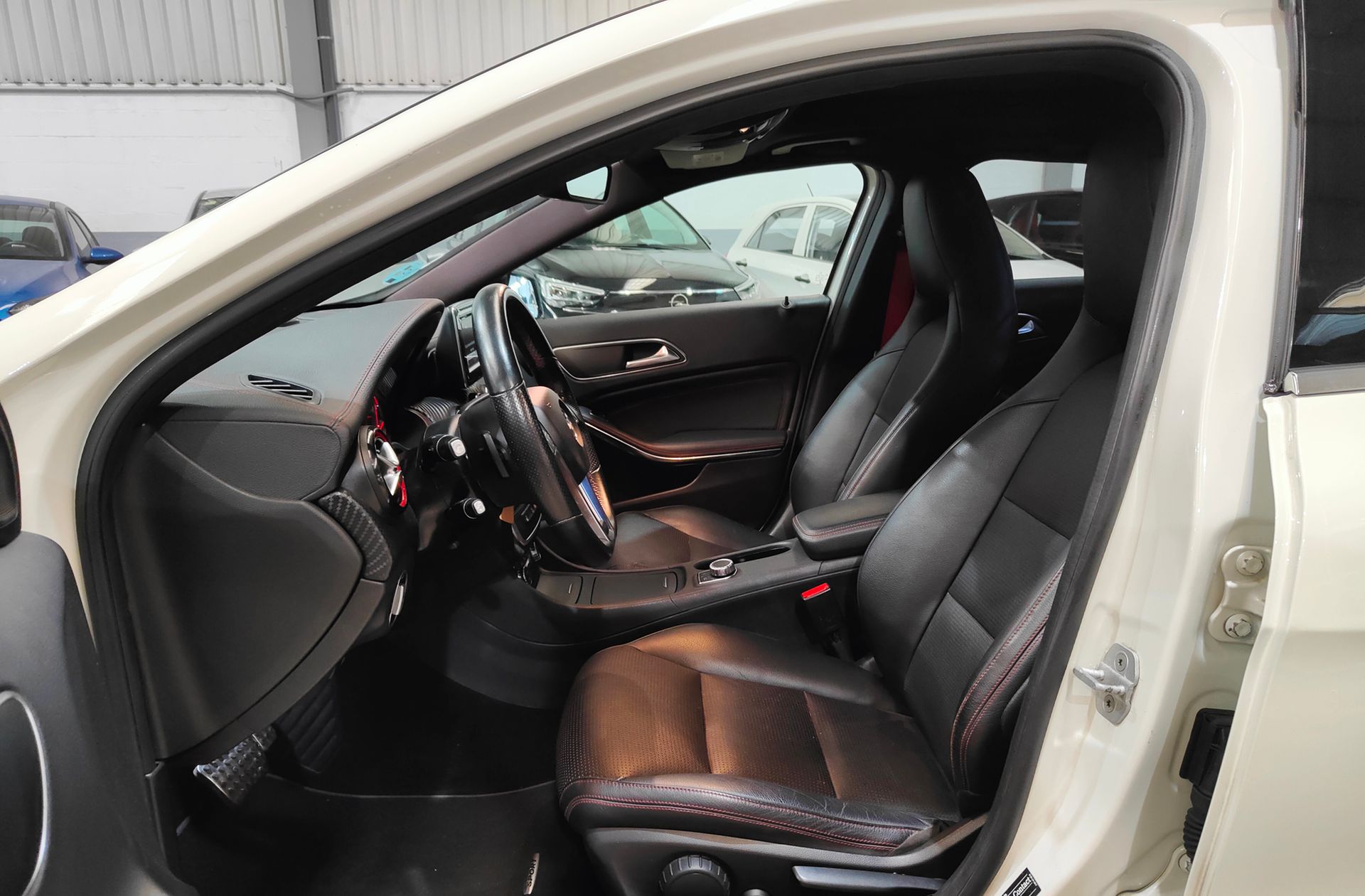 Mercedes-Benz Clase A 250 AMG Line 4Matic - foto 11