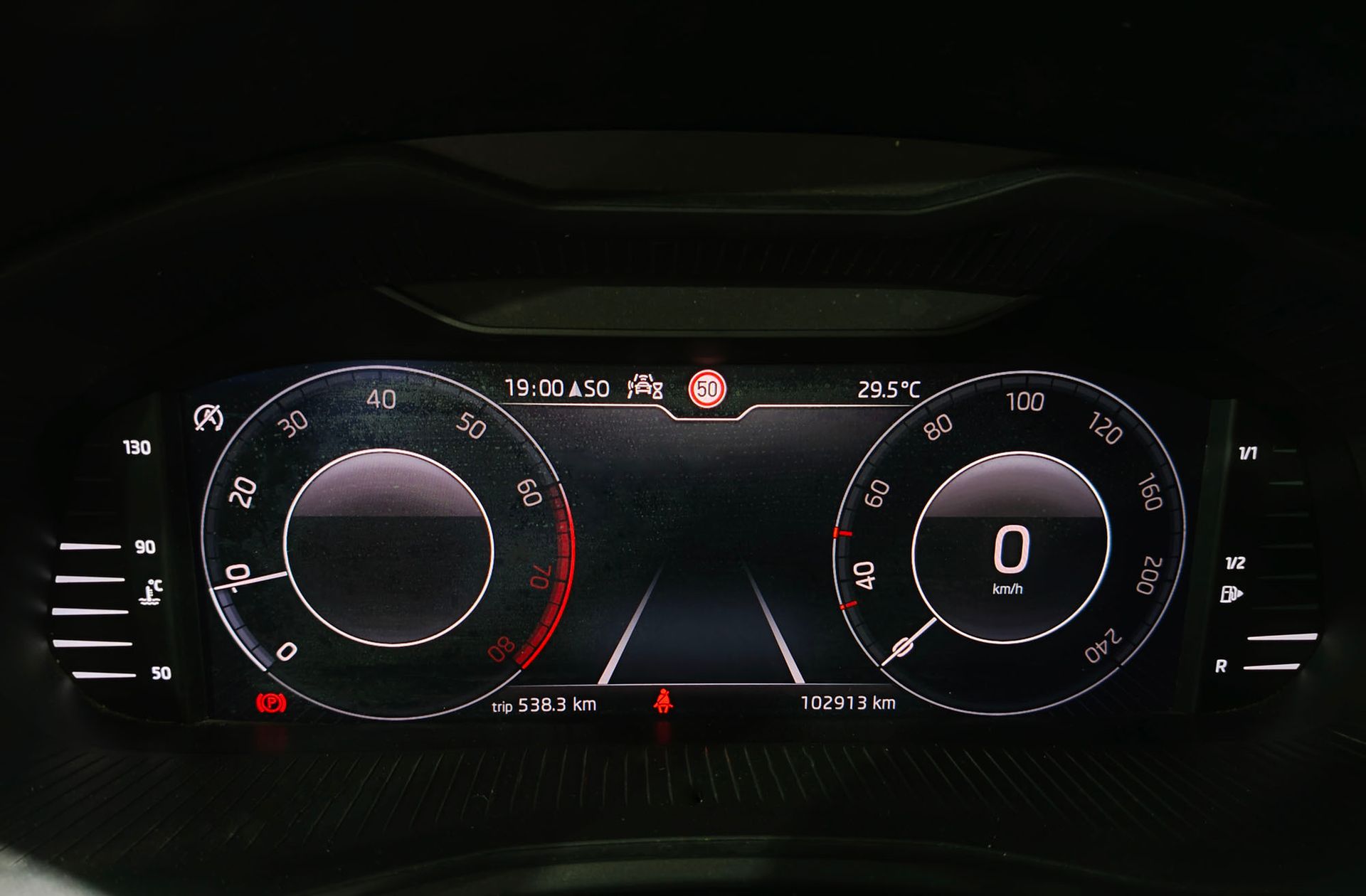 Škoda Kamiq 1.0 TSI Ambition - foto 21