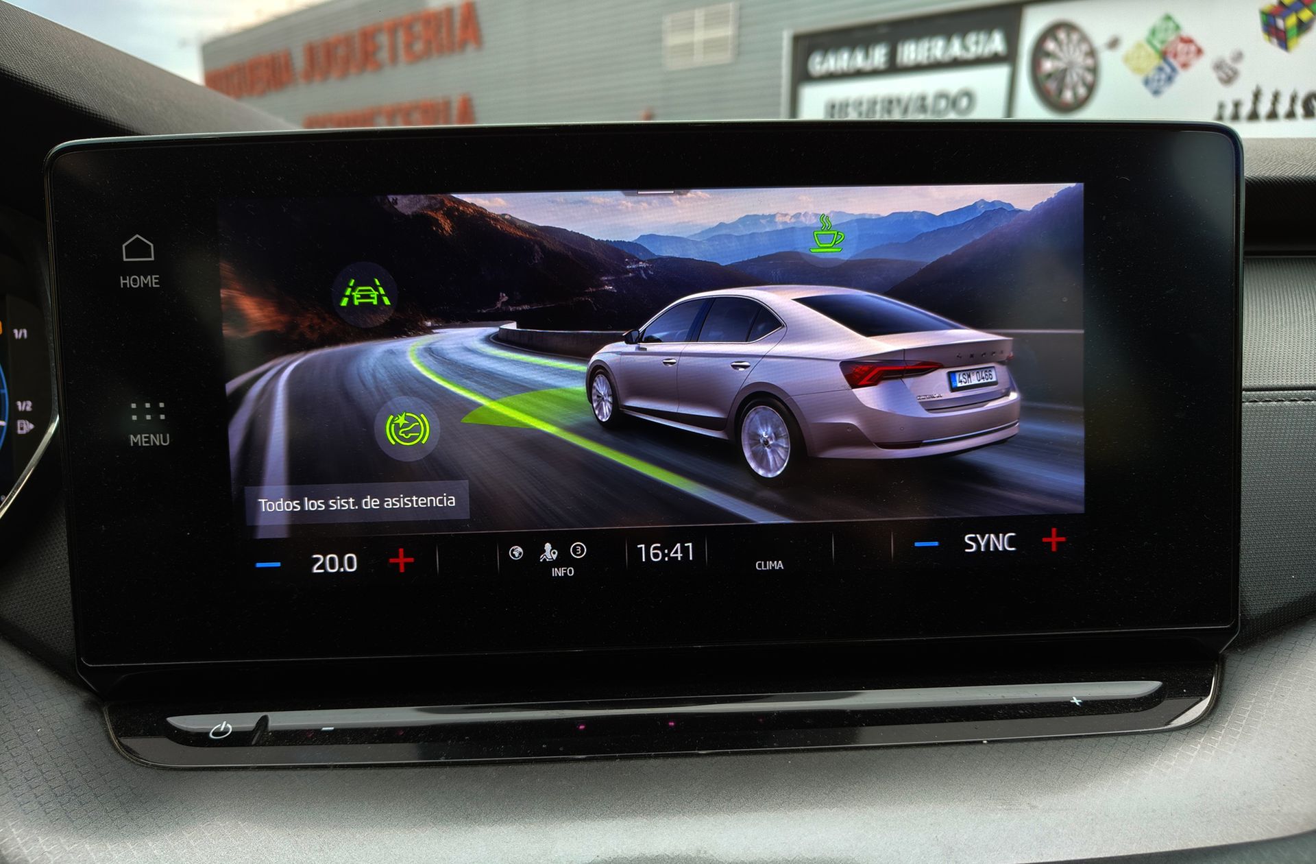 Škoda Octavia 2.0 TDI Ambition - foto 27