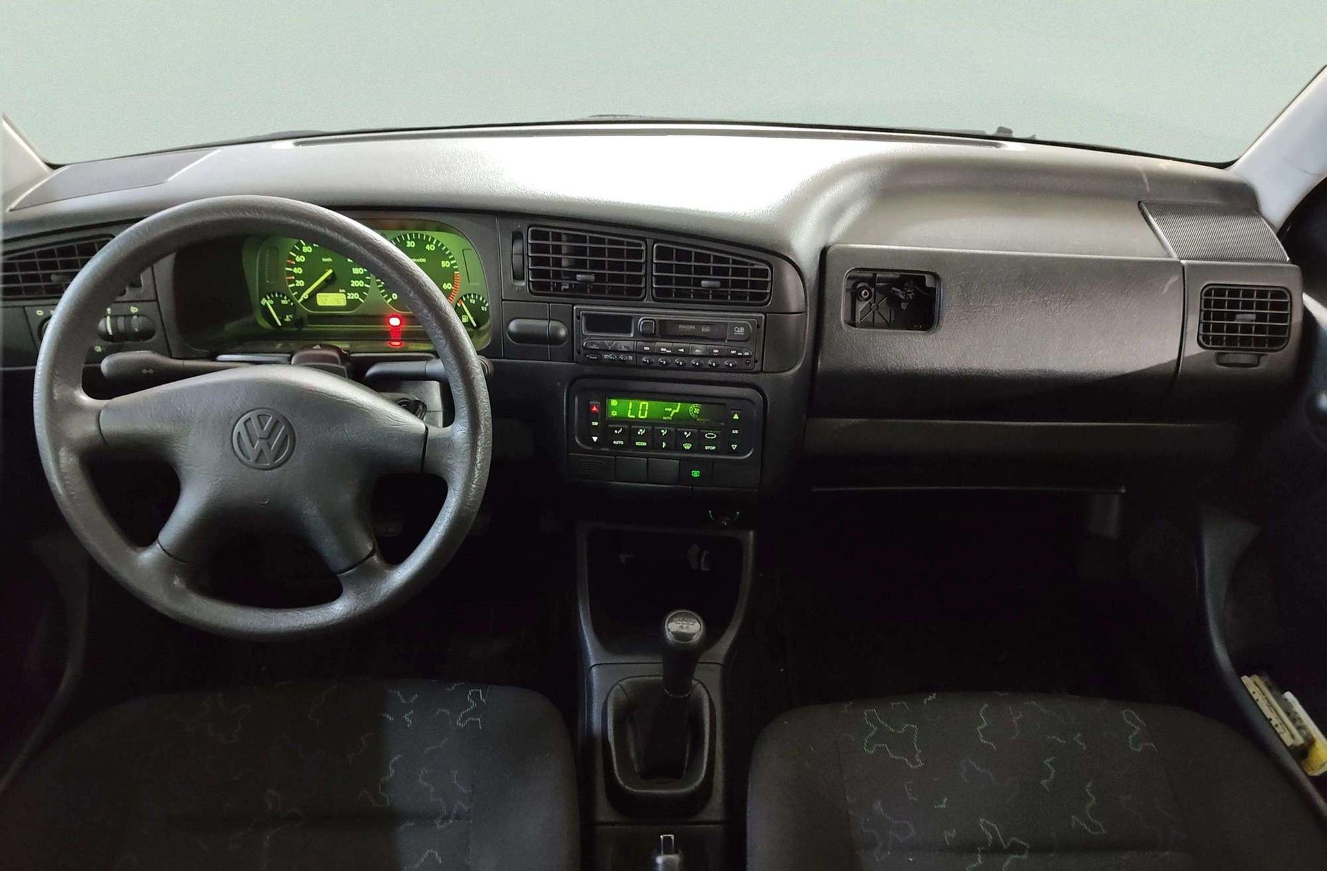 Volkswagen Golf 1.6 S - foto 6