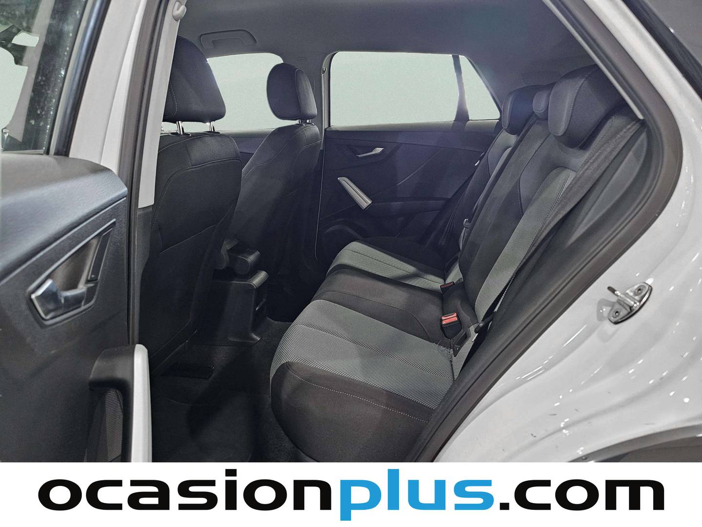 Foto asientos traseros Audi Q2 Audi Q2 design 30 TFSI (116 CV)