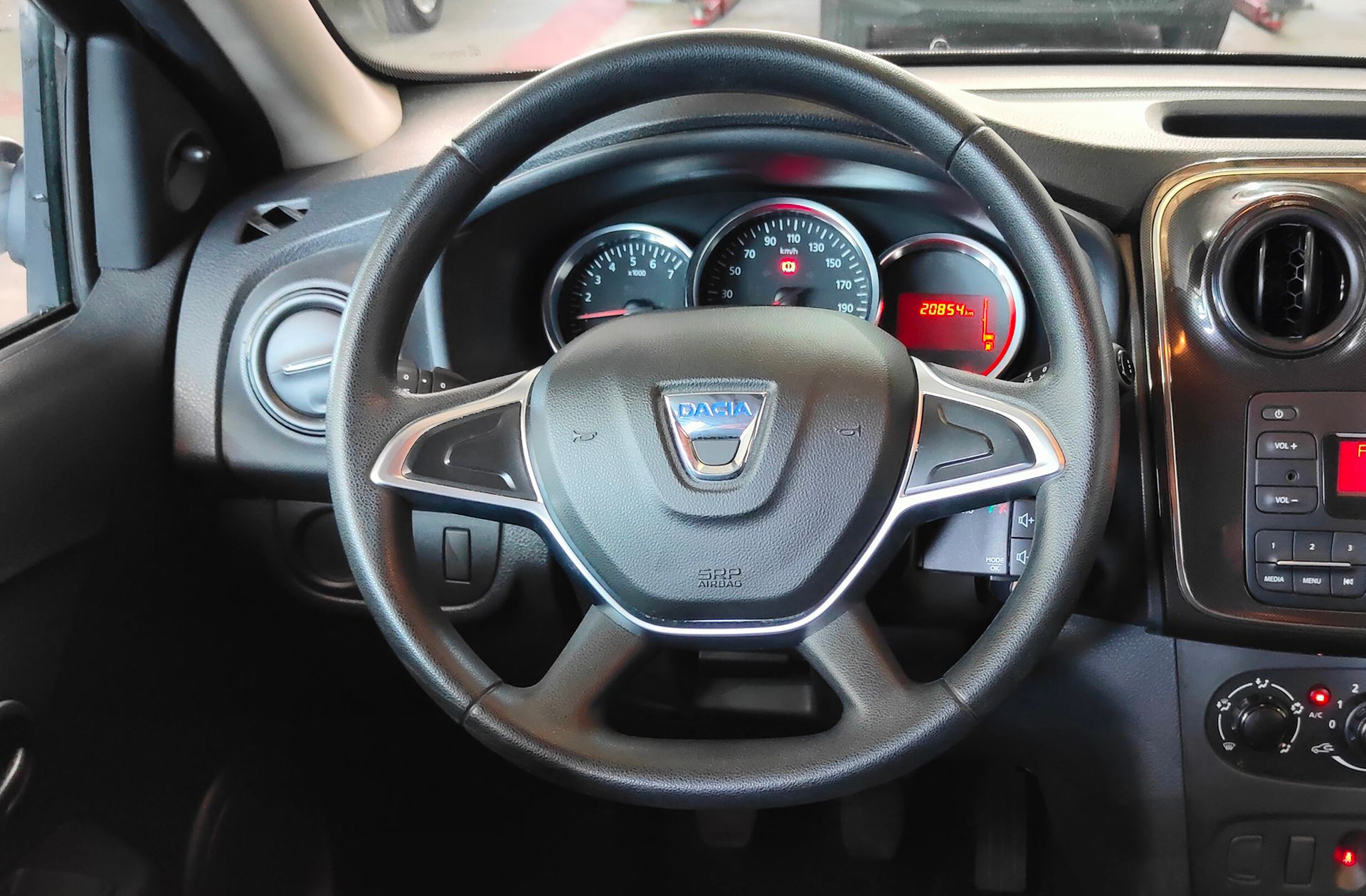 Dacia Sandero Ambiance 1.0 - foto 19