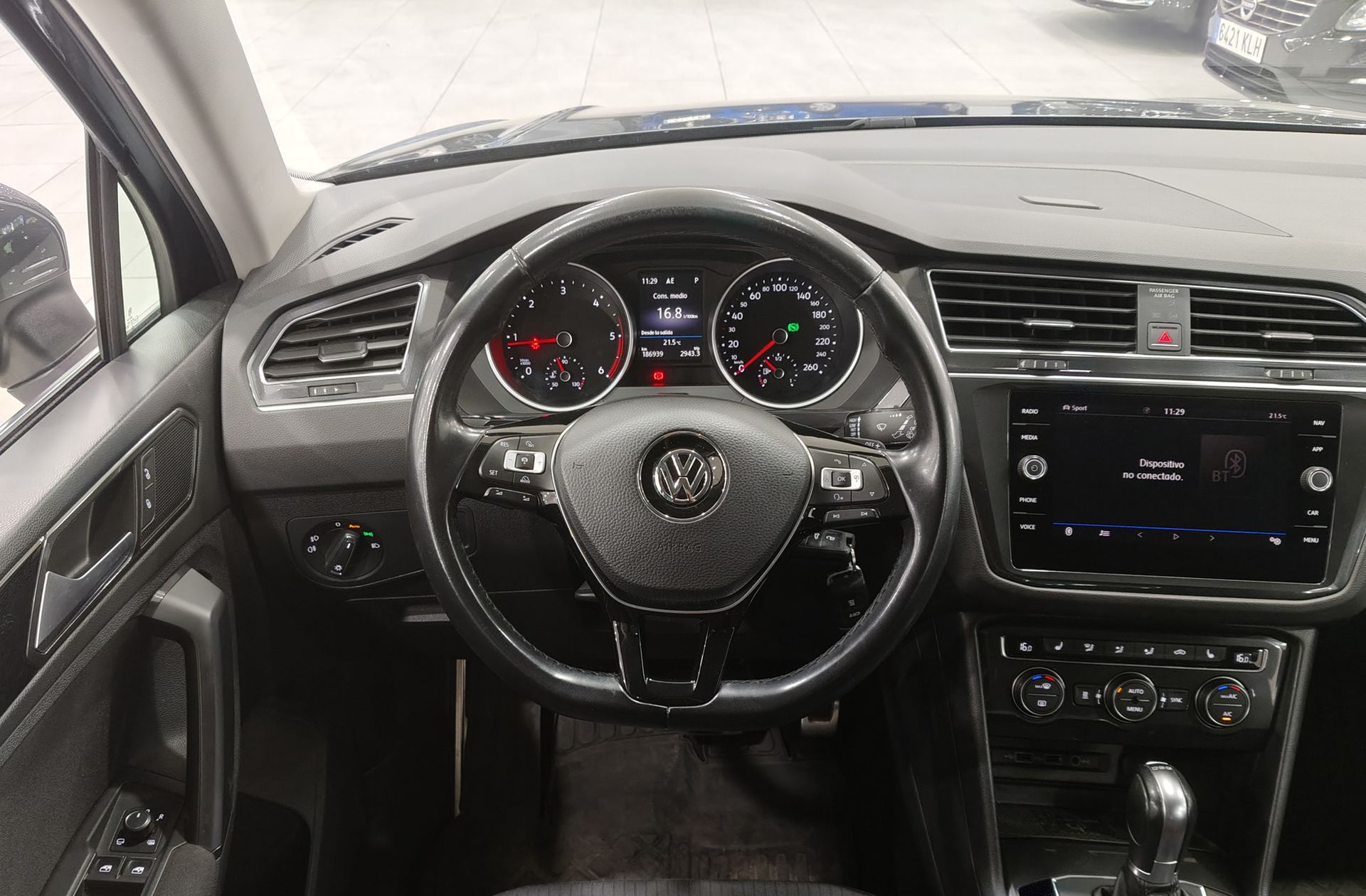 Volkswagen Tiguan Sport 2.0 TDI 4Motion DSG Pack R-Line - foto 25