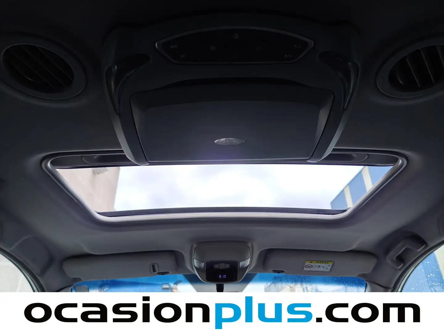 Foto SsangYong Rodius Ssangyong Rodius D22T Limited Auto (178 CV) 7 plazas