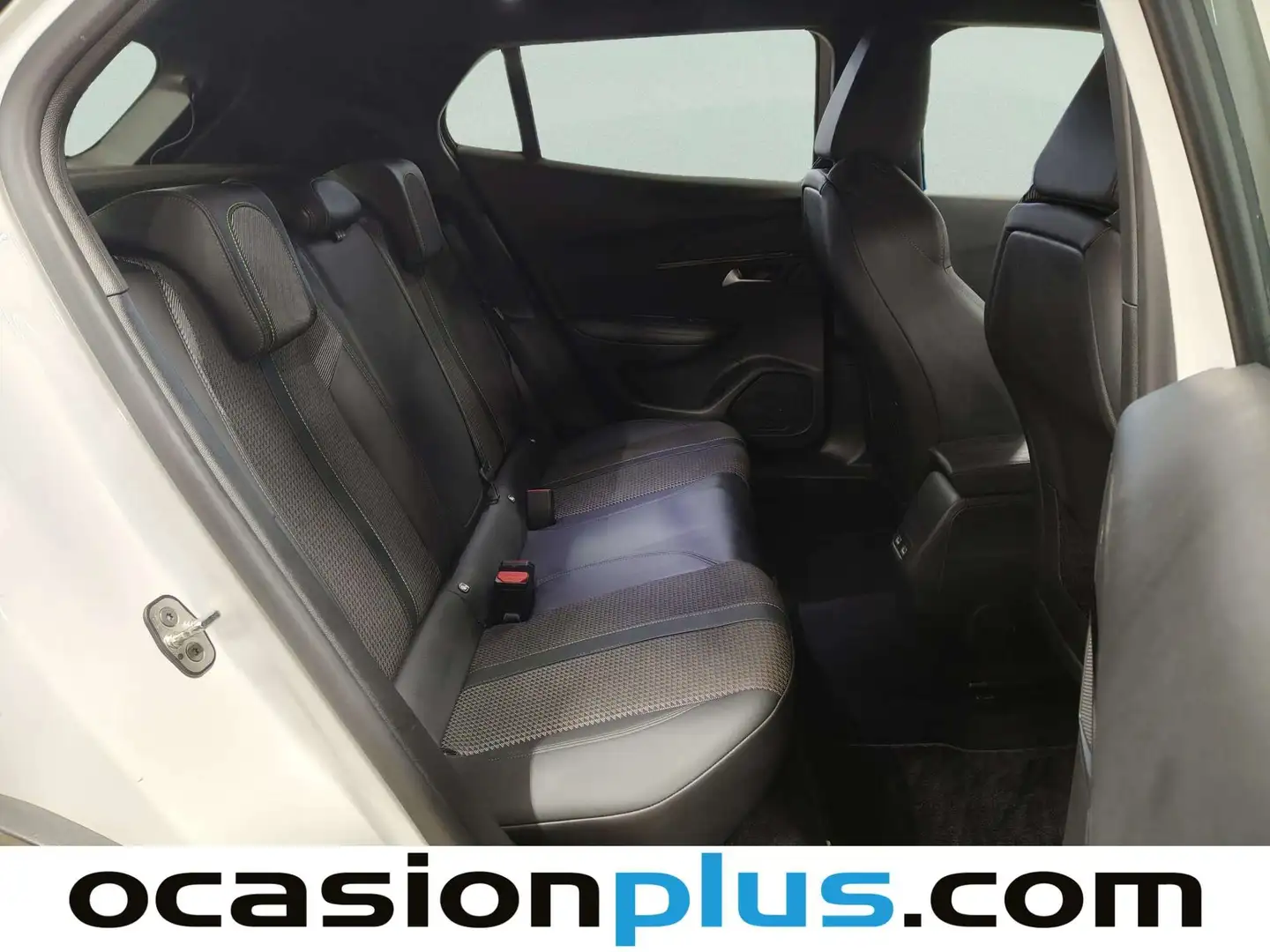 Foto Peugeot 2008 Peugeot 2008 BlueHDi 130 S&S GT EAT8  (130 CV)