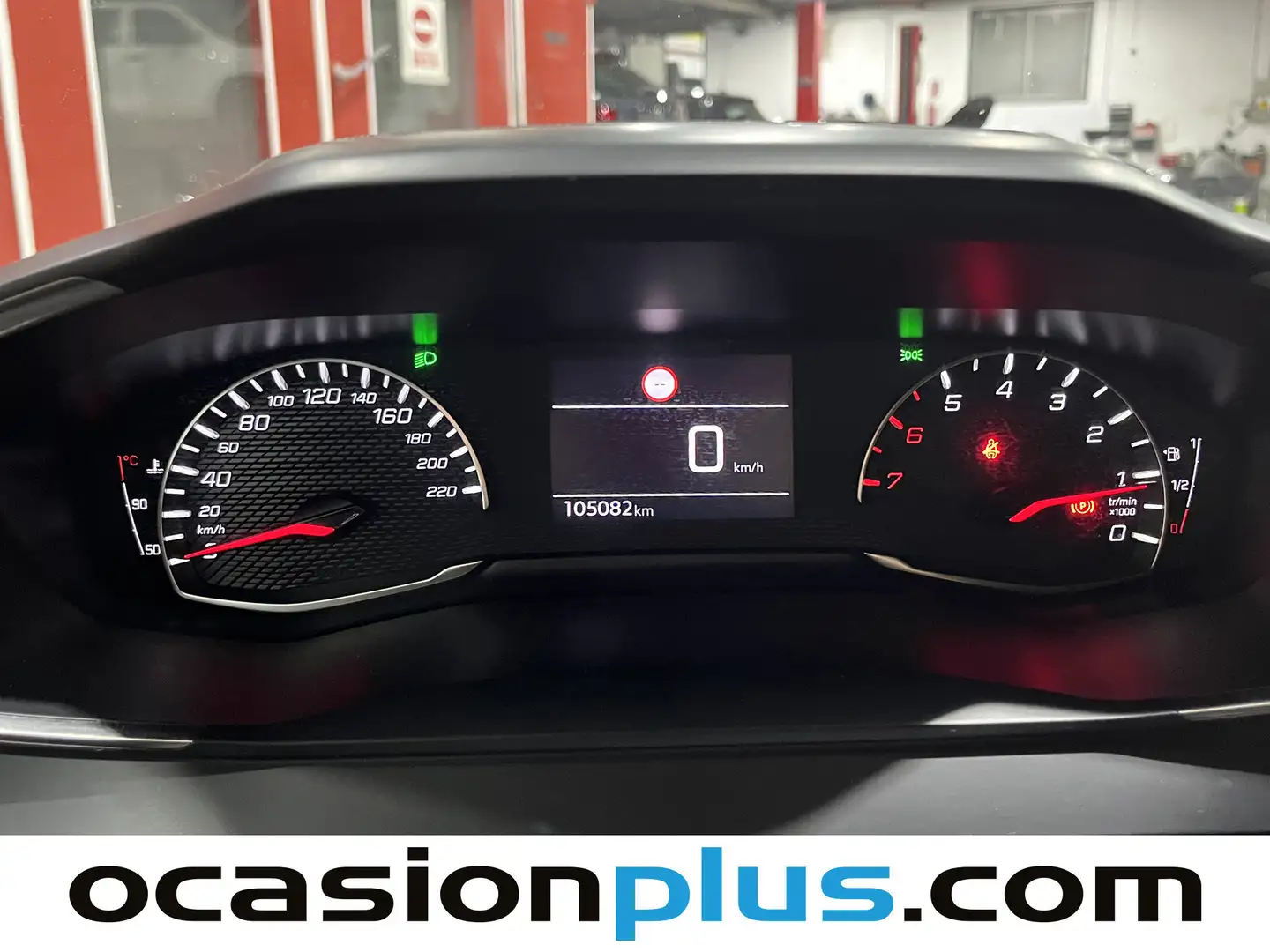 Foto Peugeot 2008 Peugeot 2008 PureTech 100 S&S Allure (100 CV)