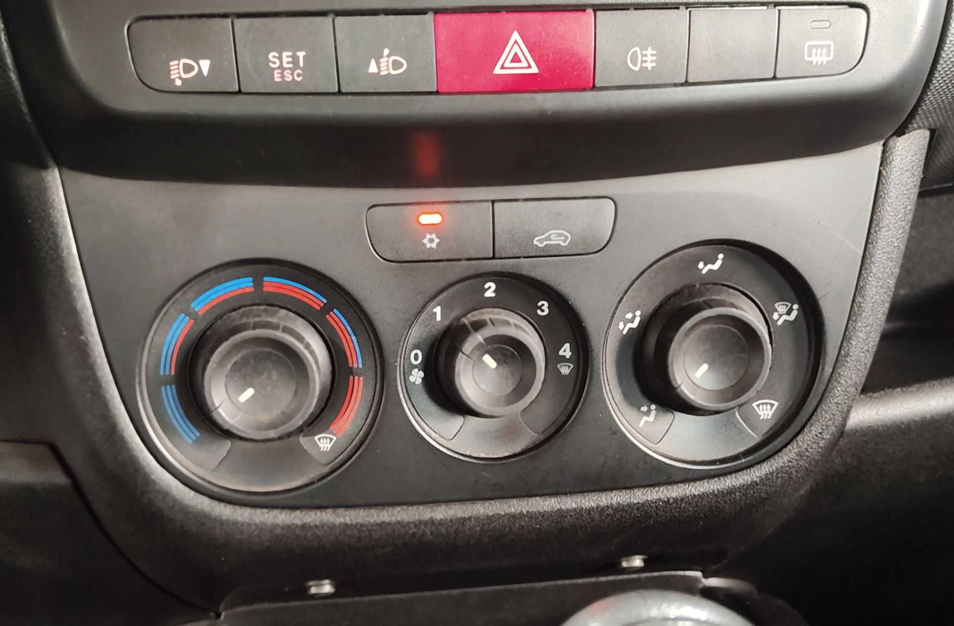 Opel Combo Tour 1.3 CDTI Expression L1 H1 - foto 25